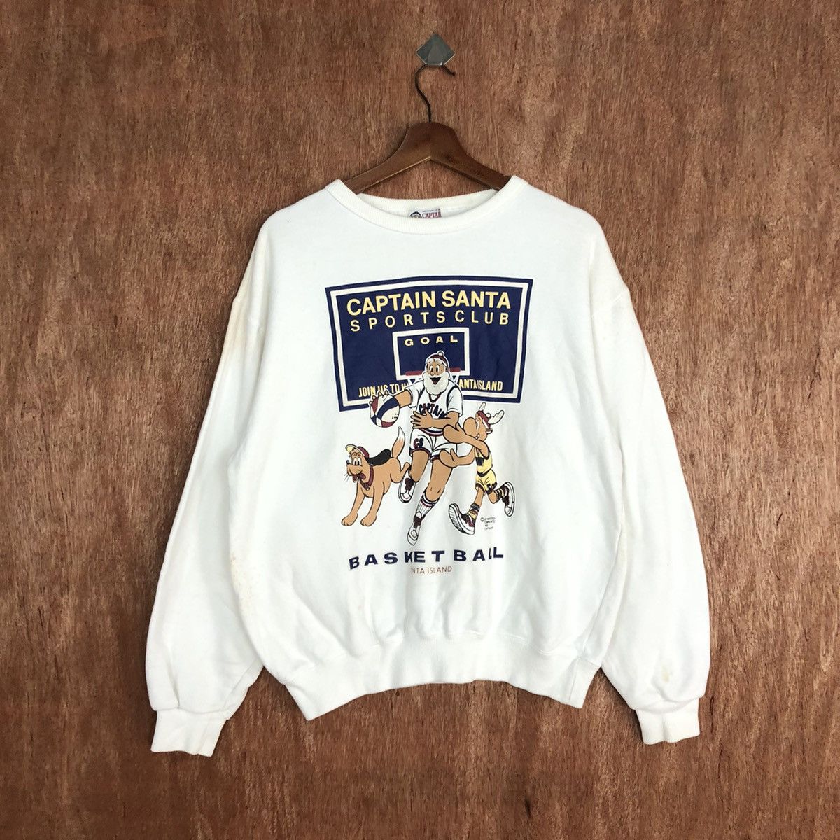 Captain Santa basketballl vintage White Sweatshirt #H396