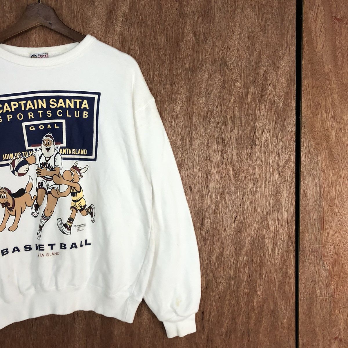 Captain Santors Captain Santa basketballl vintage White Sweatshirt #H396 Size US M / EU 48-50 / 2 - 5 Thumbnail