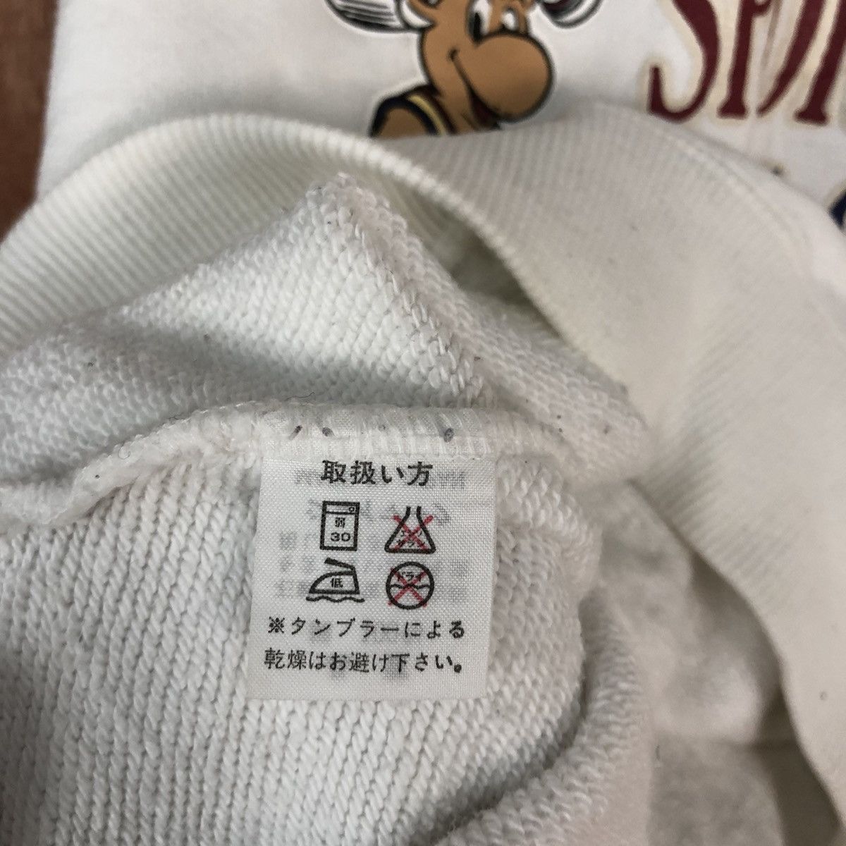 Captain Santors Captain Santa basketballl vintage White Sweatshirt #H396 Size US M / EU 48-50 / 2 - 16 Thumbnail
