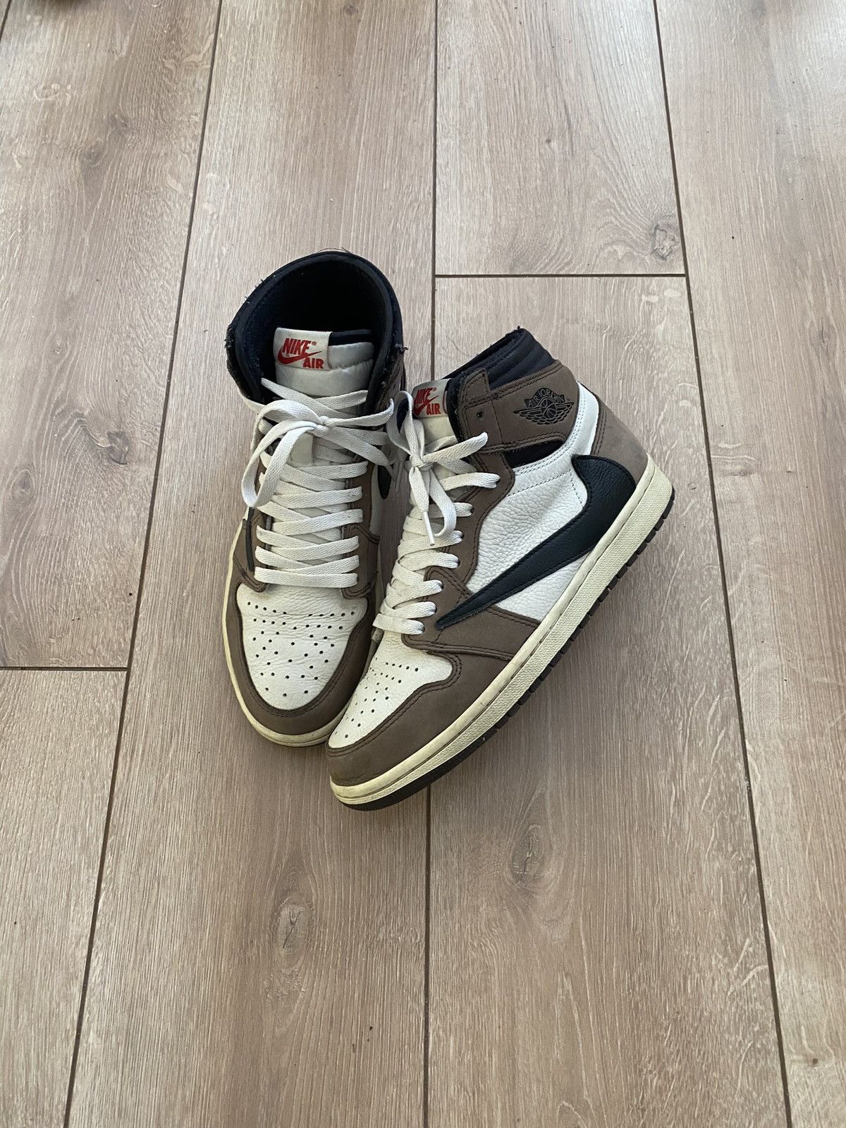 Travis Scott x Air Jordan Retro High OG Mocha 2019