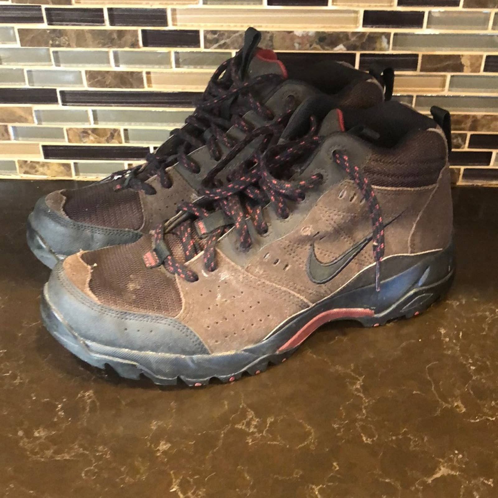 Nike salbolier best sale hiking shoes