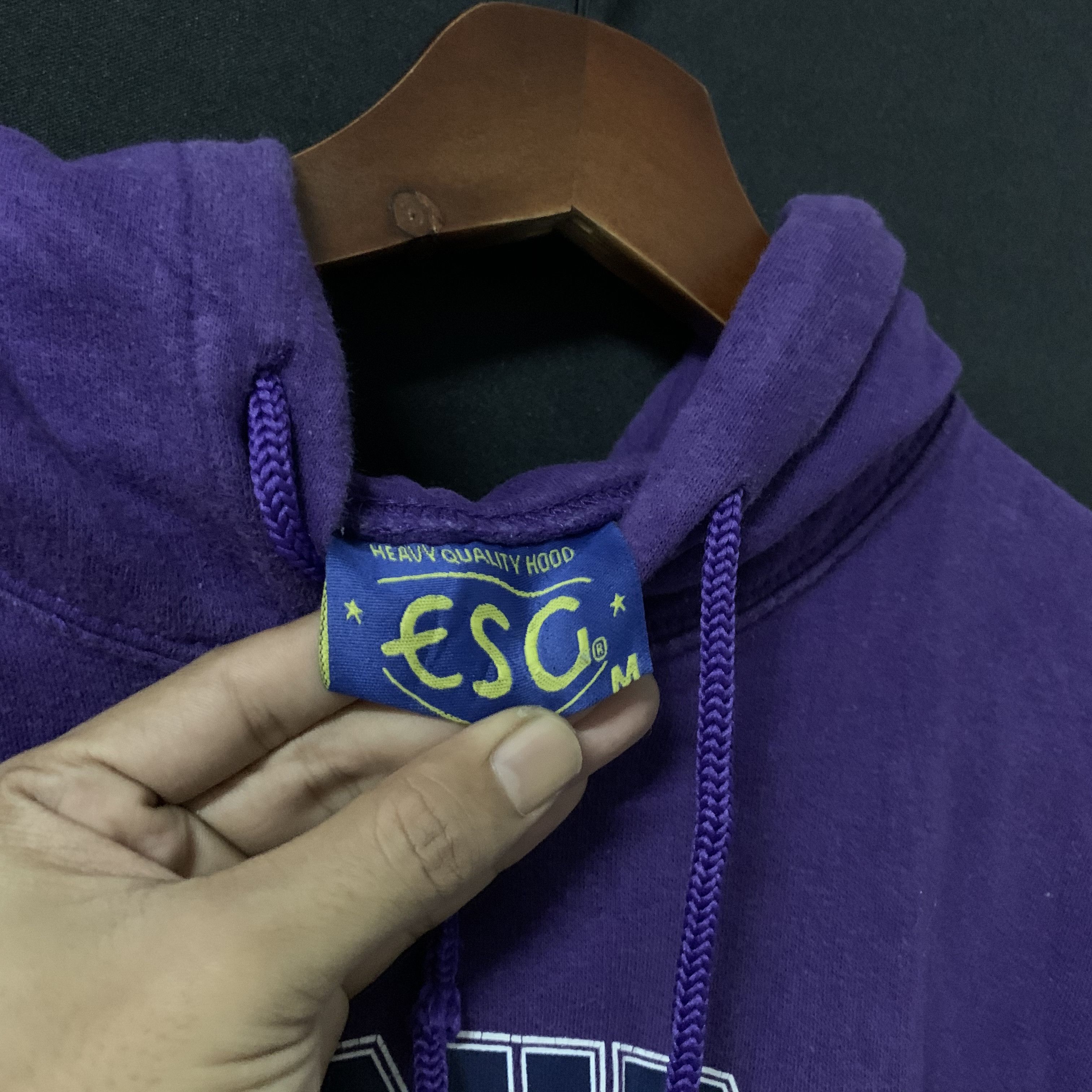 Japanese Brand Vintage ESG Edinburgh Scotland Spell Out Hooded Sweatshirt Size US M / EU 48-50 / 2 - 5 Thumbnail