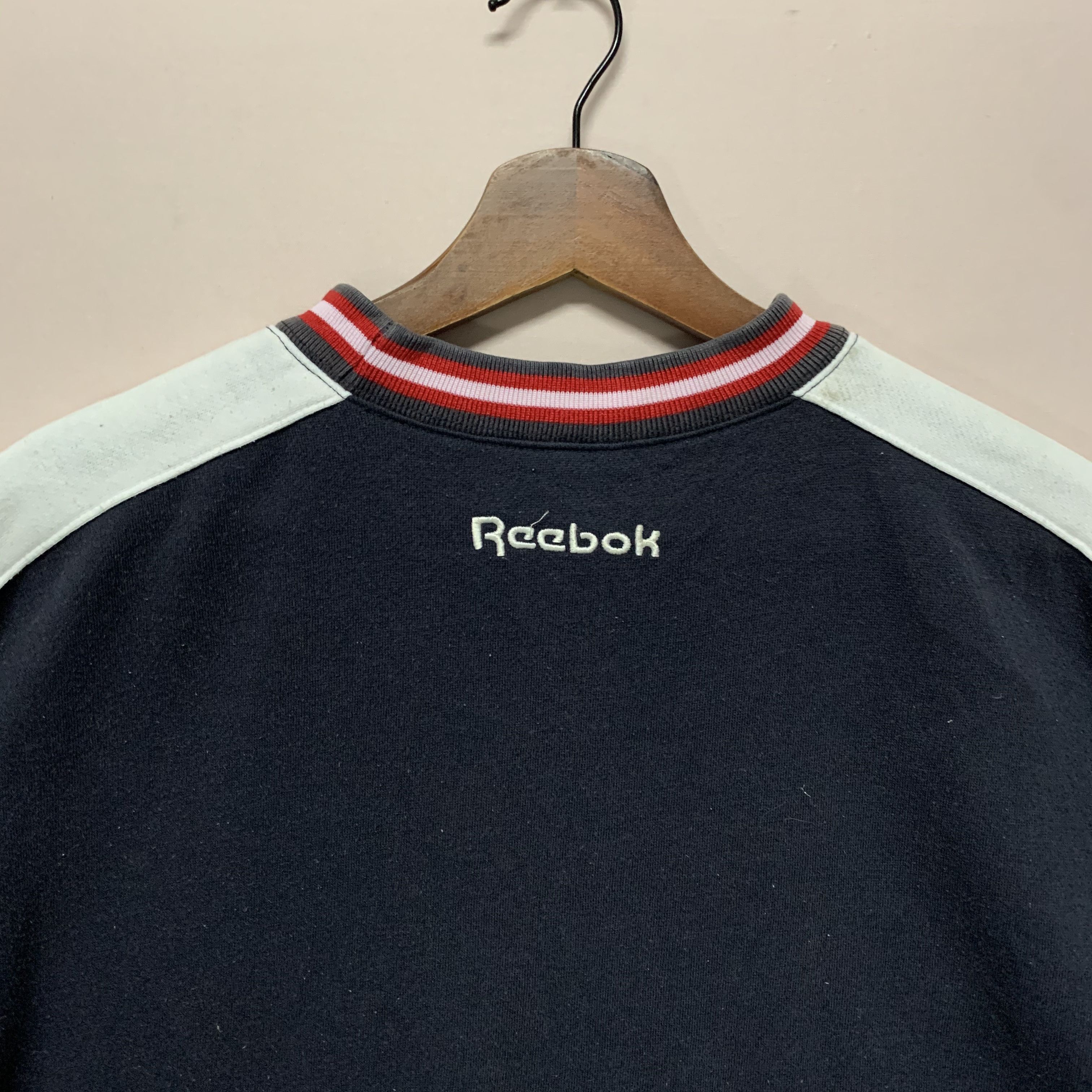 Reebok Vintage Reebok Classic Spell Out Crewneck Sweater Size US M / EU 48-50 / 2 - 9 Thumbnail