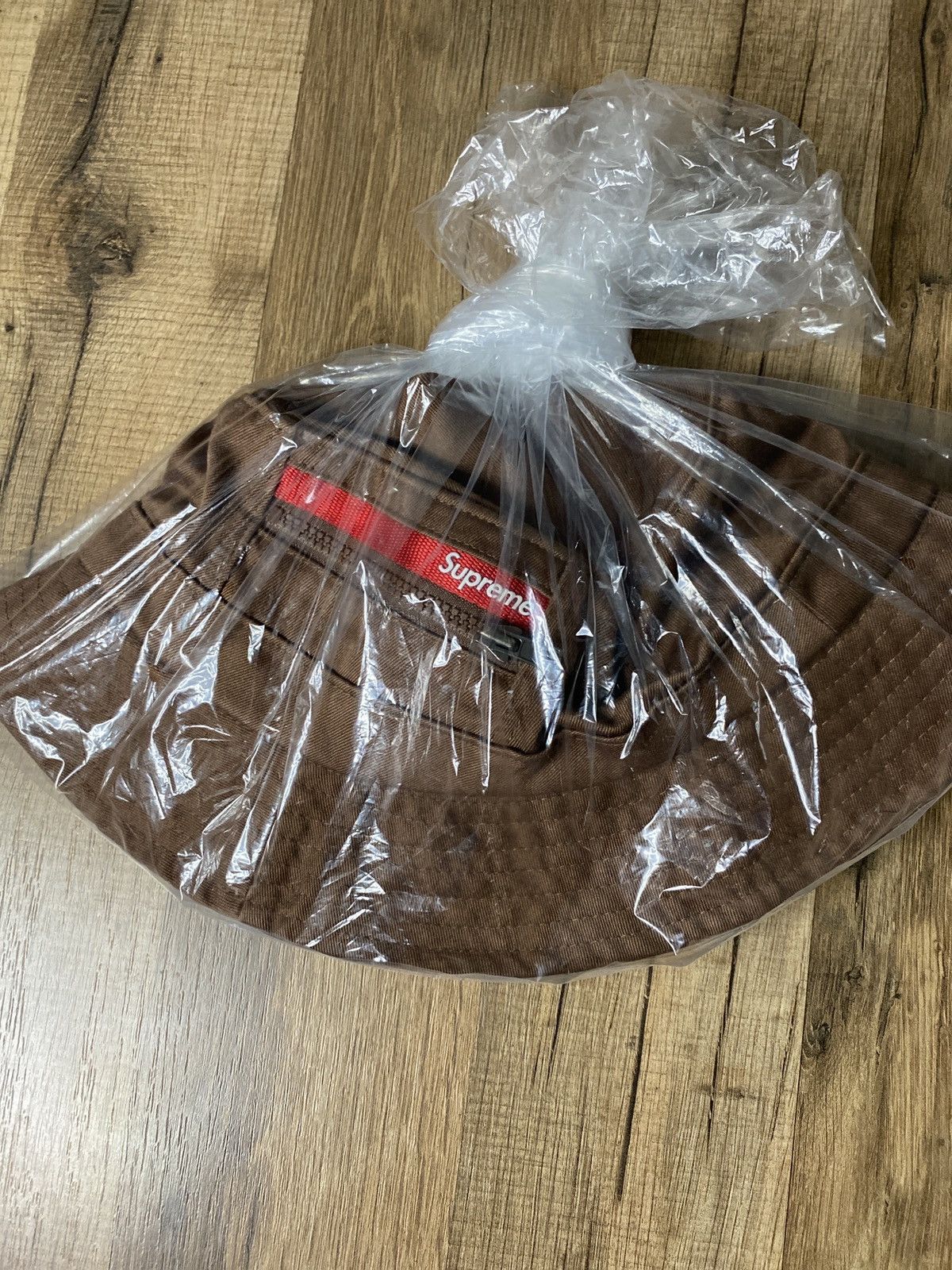 Supreme Zip Pocket Bucket Hat