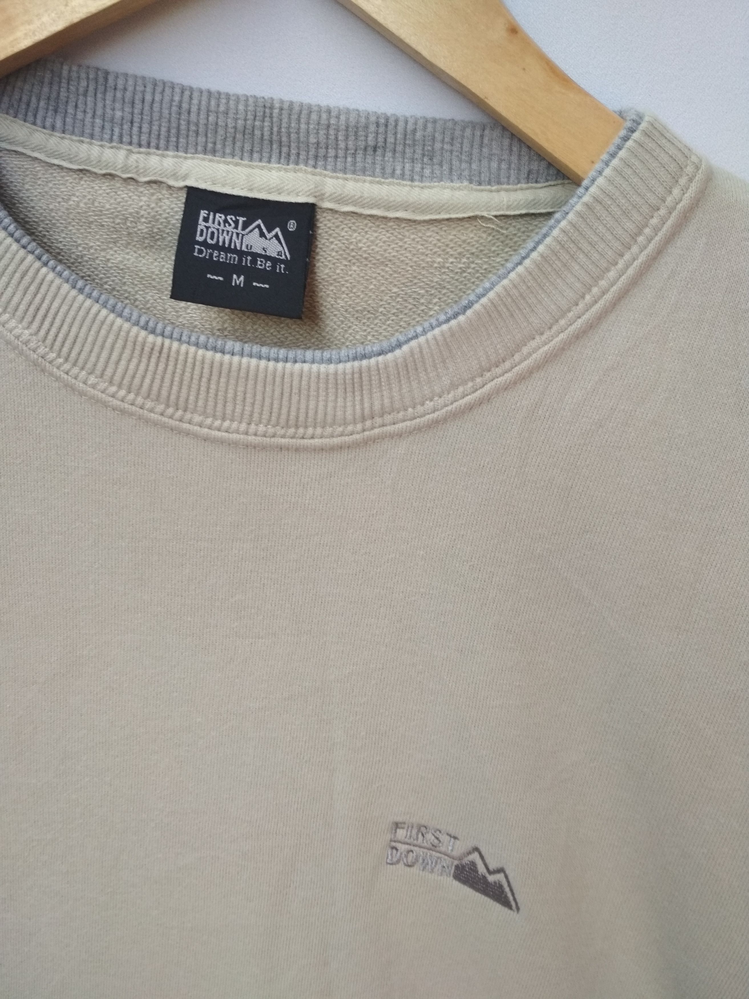 Vintage FIRST DOWN EMBROIDERED SPELL OUT LOGO SWEATSHIRT Size US M / EU 48-50 / 2 - 2 Thumbnail