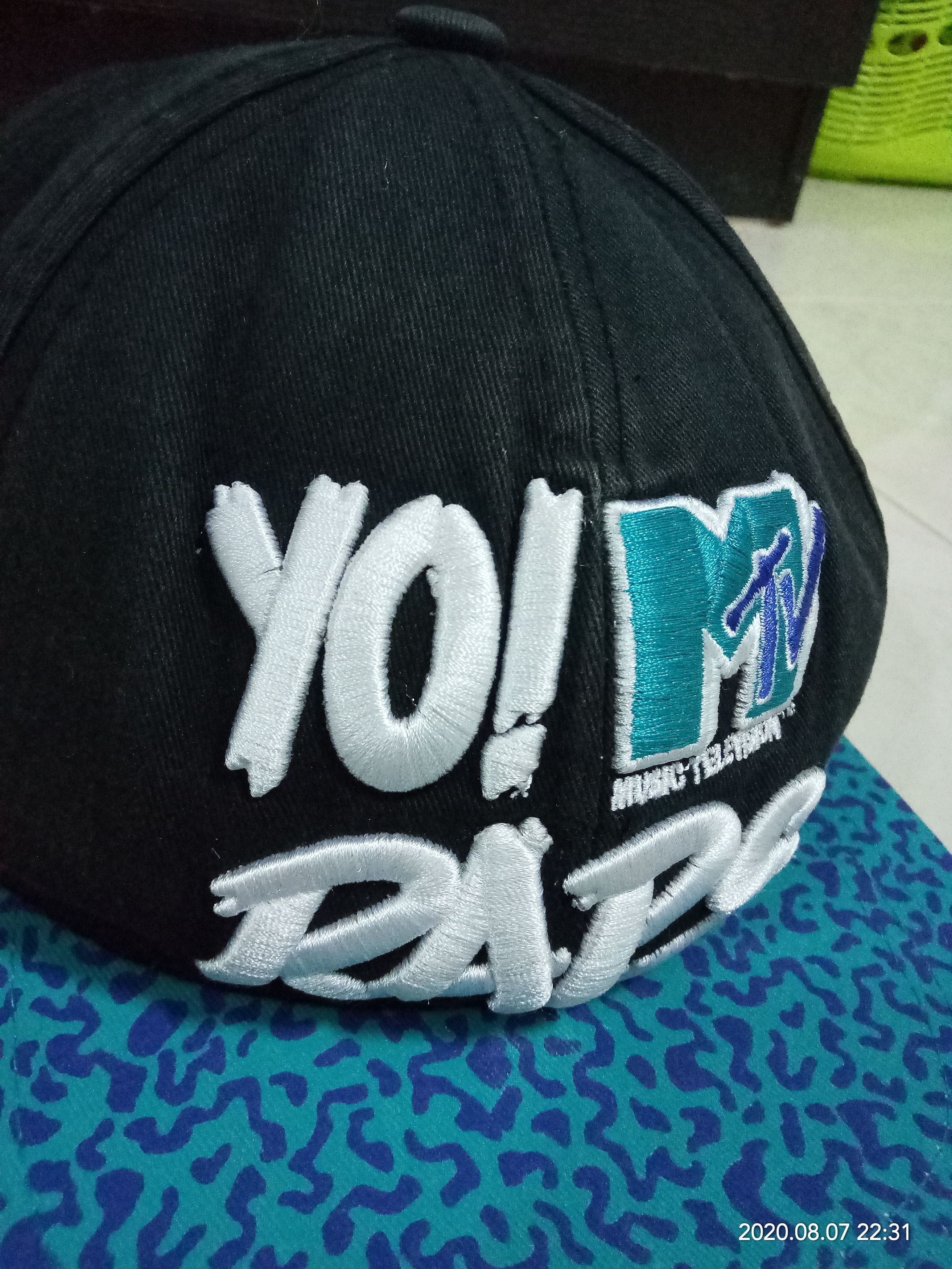 H&M Vintage Yo MTV Raps Music Television Rap Kids Size Size ONE SIZE - 3 Thumbnail