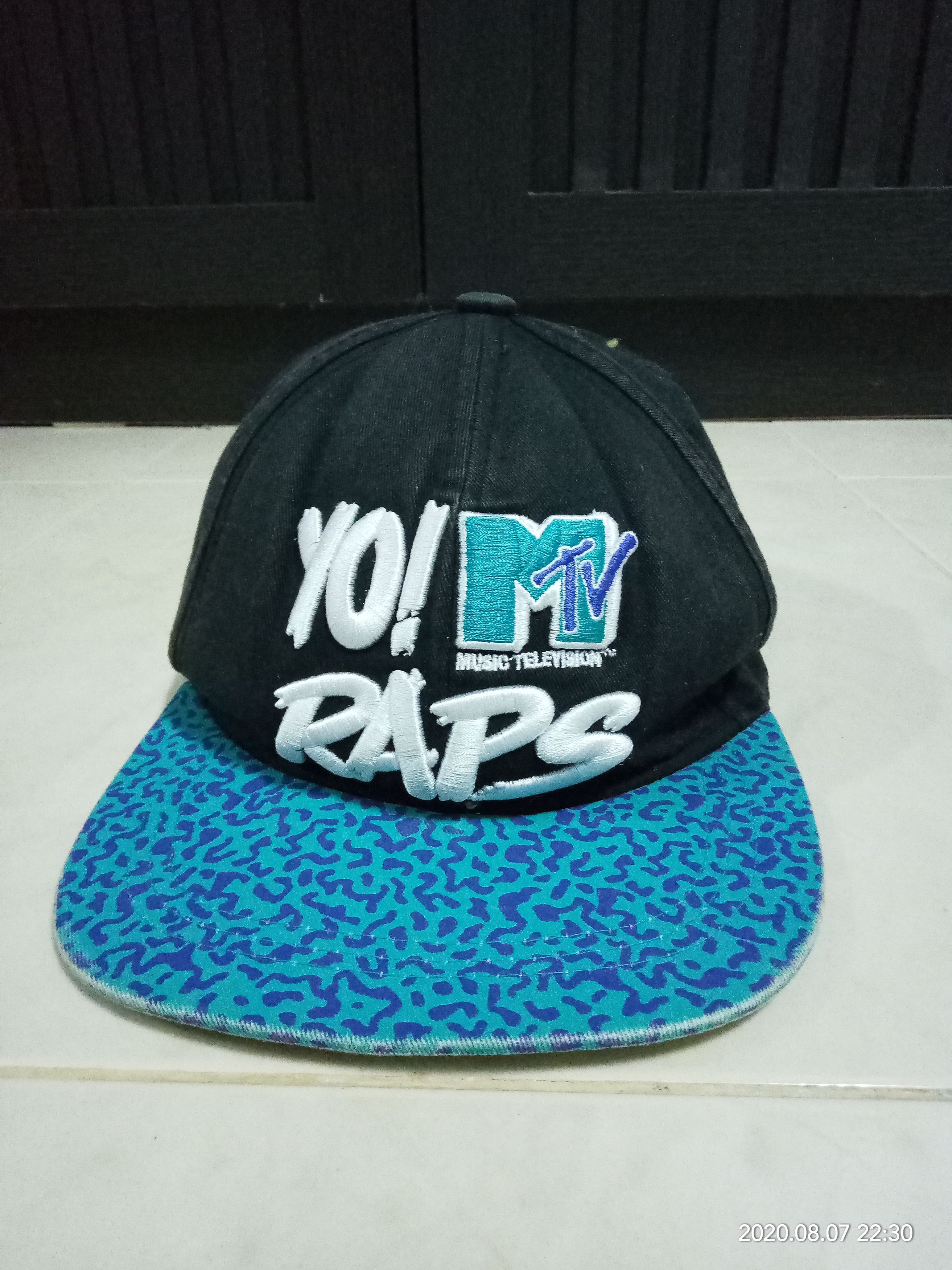 H&M Vintage Yo MTV Raps Music Television Rap Kids Size Size ONE SIZE - 1 Thumbnail