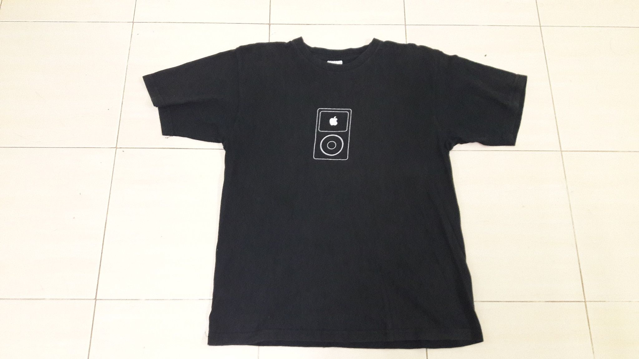 Apple vintage Apple Ipod Music fashion technology digital Size US S / EU 44-46 / 1 - 1 Thumbnail