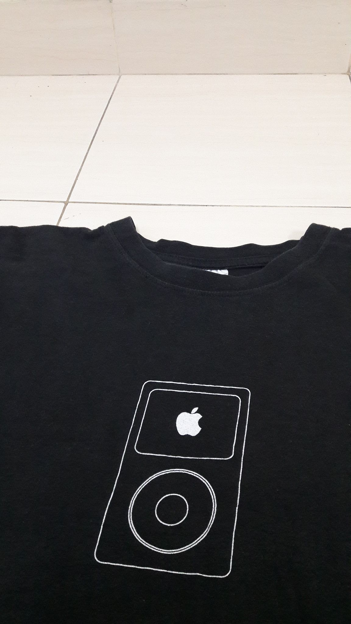 Apple vintage Apple Ipod Music fashion technology digital Size US S / EU 44-46 / 1 - 2 Thumbnail