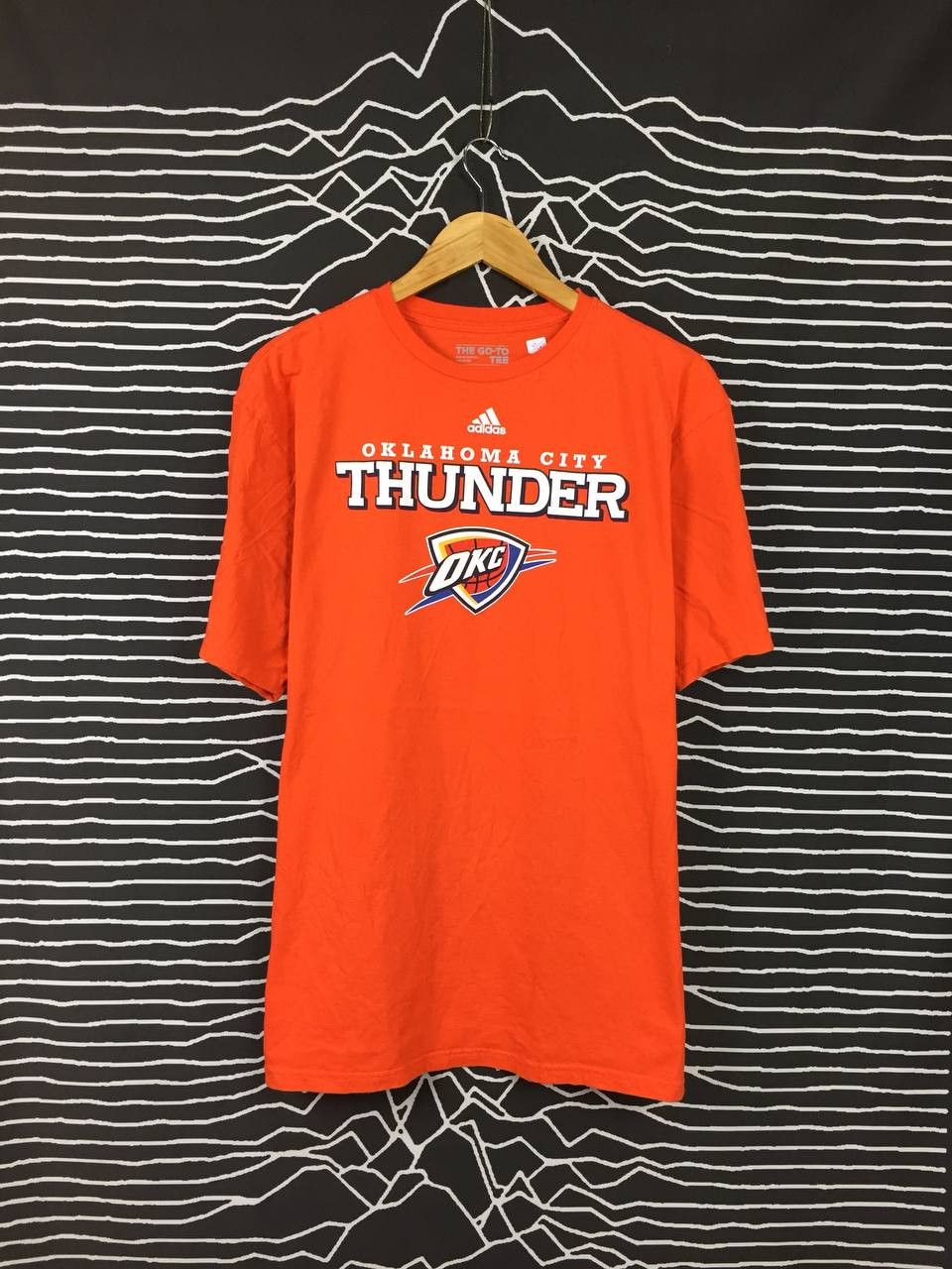 Adidas Adidas Oklahama City Thunder NBA Graphic Tee Size US XL / EU 56 / 4 - 1 Thumbnail