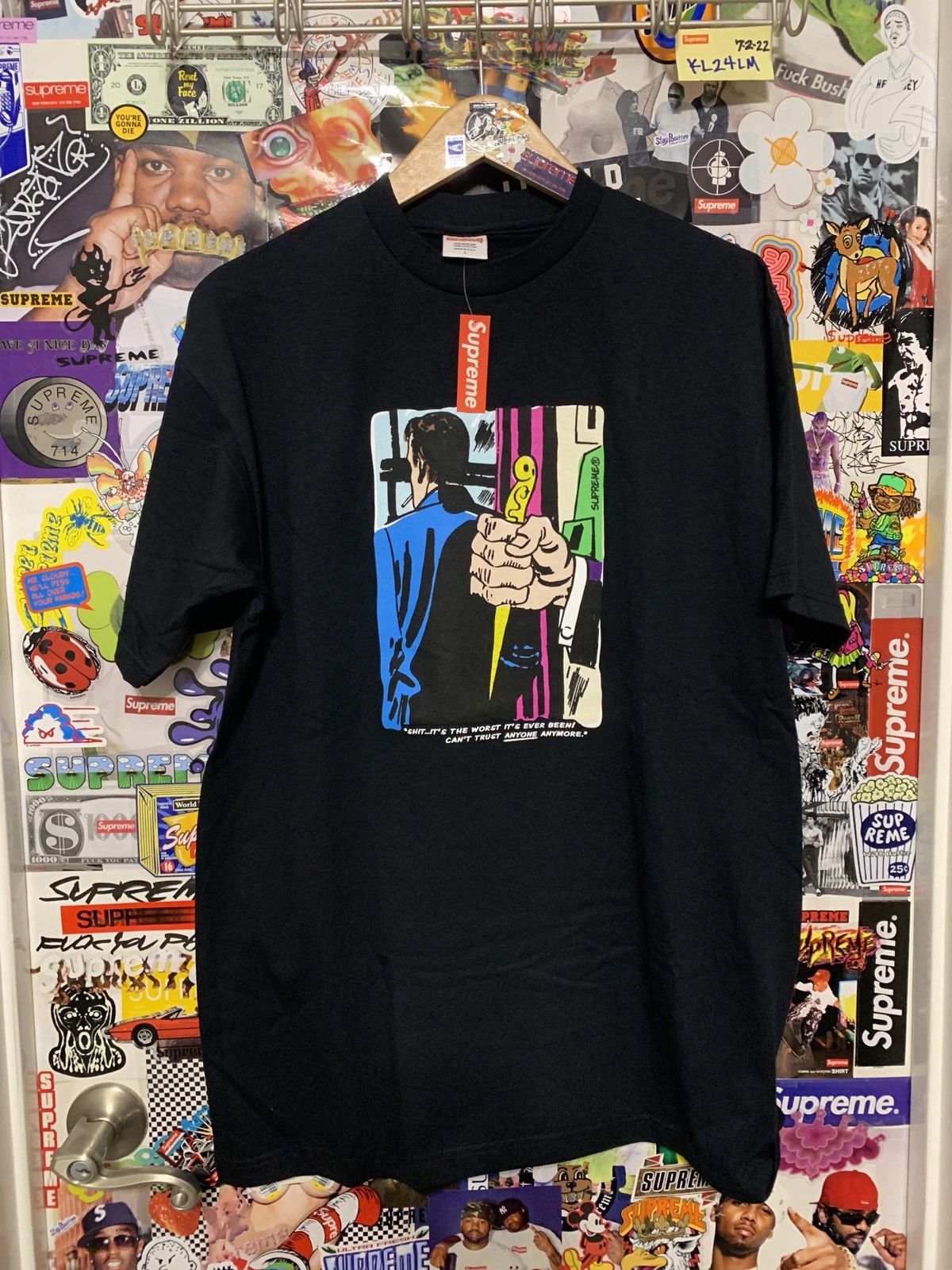 Supreme trust tee new arrivals