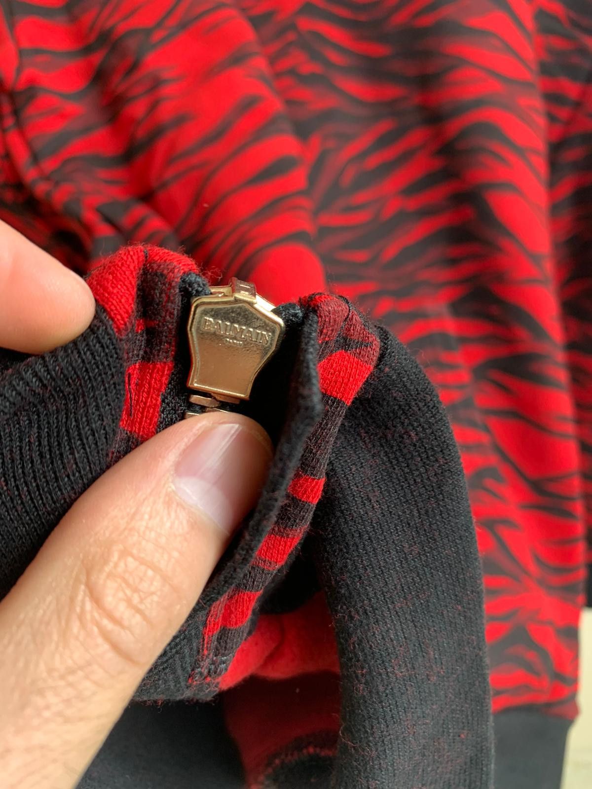 Balmain Tiger Camo Pullover in Red Tiger Camo Size US S / EU 44-46 / 1 - 3 Thumbnail