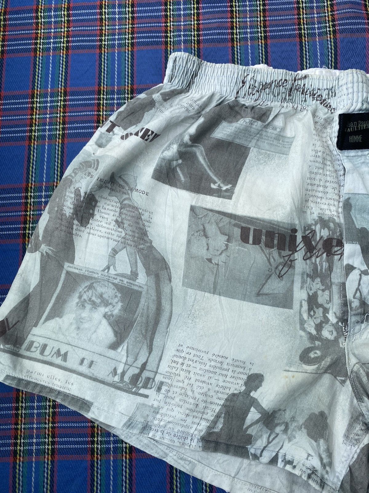 Gaultier Homme Objet × Jean Paul Gaultier ARCHIVE! JPG Homme Vtg Fullprint Art Newspapers Short Size US 34 / EU 50 - 4 Thumbnail