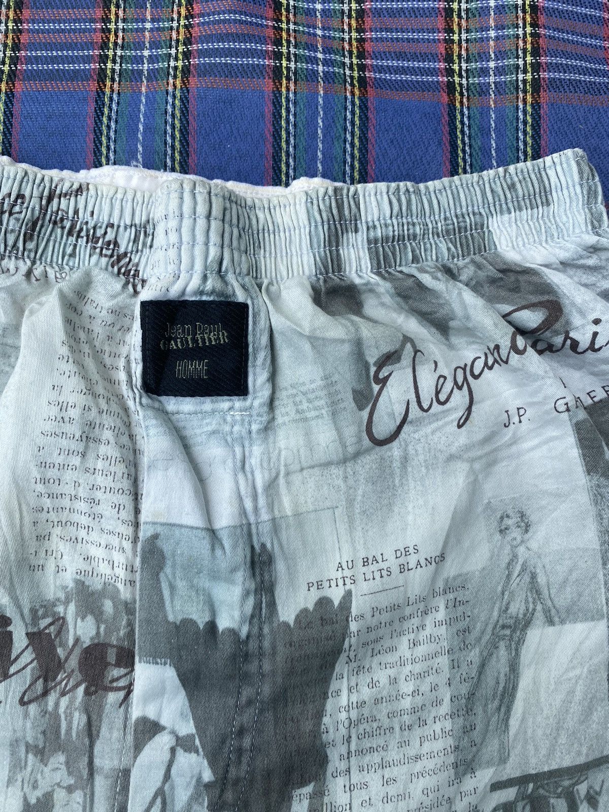 Gaultier Homme Objet × Jean Paul Gaultier ARCHIVE! JPG Homme Vtg Fullprint Art Newspapers Short Size US 34 / EU 50 - 3 Thumbnail