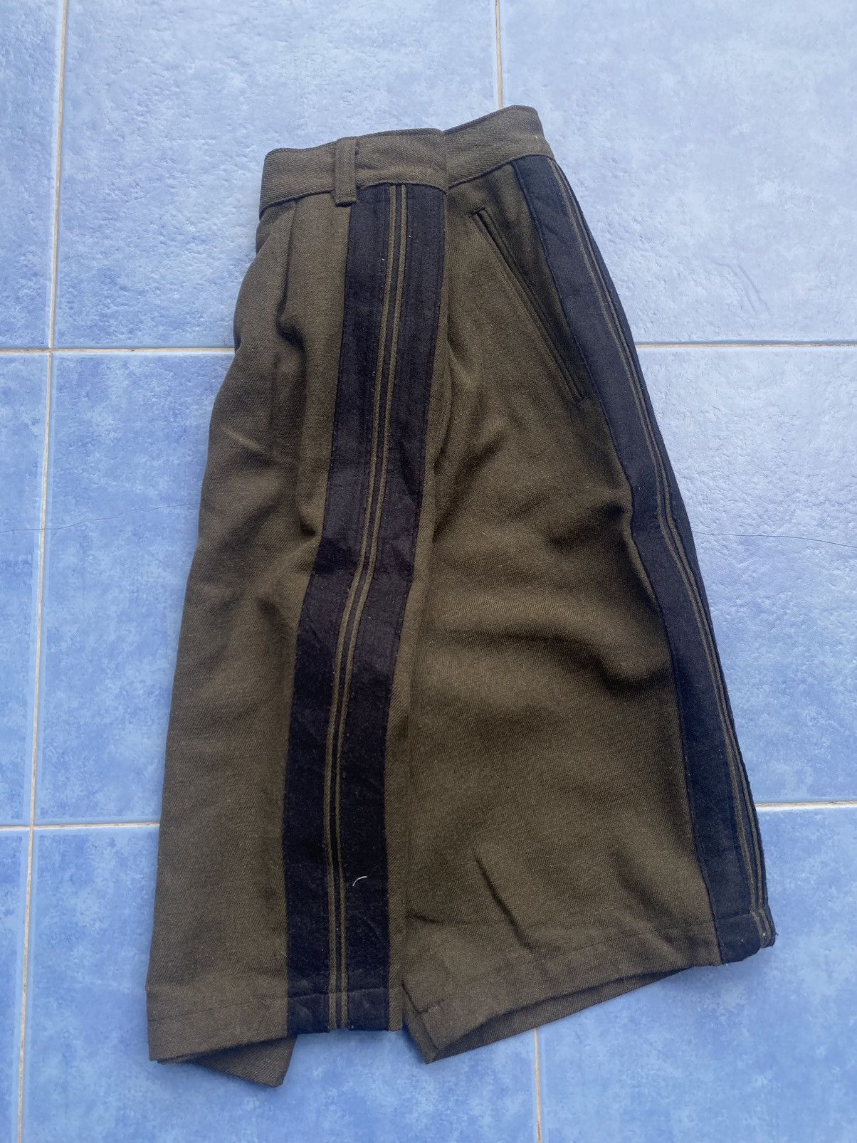 Jean Paul Gaultier × Vintage JPG Sideline Green Wool Shorts Size US 26 / EU 42 - 3 Thumbnail