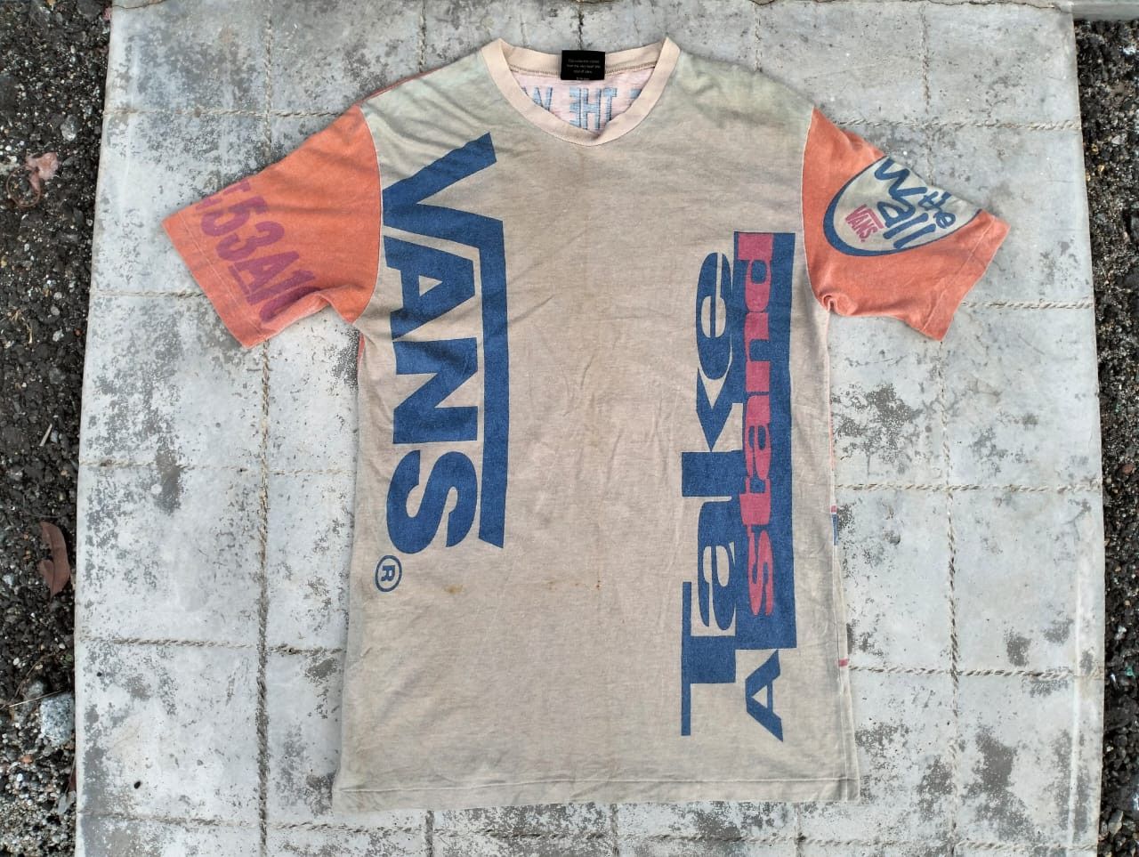 Vans Vintage X Rare X Vans Overprint Tee X Streetwear Size US L / EU 52-54 / 3 - 1 Thumbnail