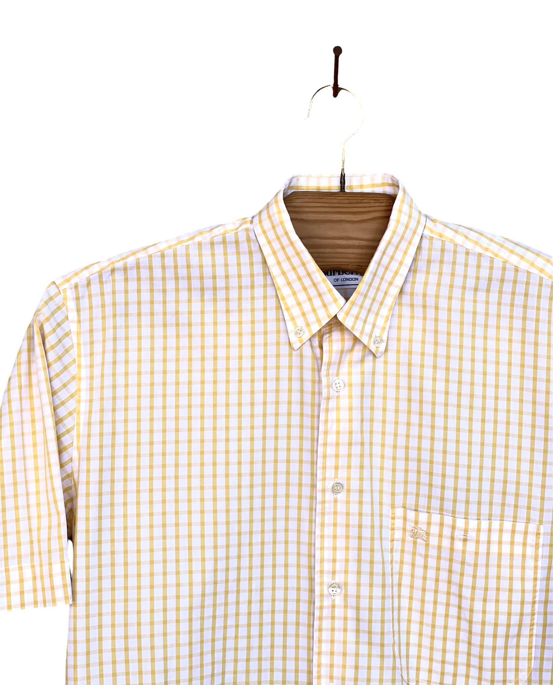 Burberry 🔥 Plaid Burberrys summer shirt short sleeve Tshirt size L Size US L / EU 52-54 / 3 - 2 Thumbnail