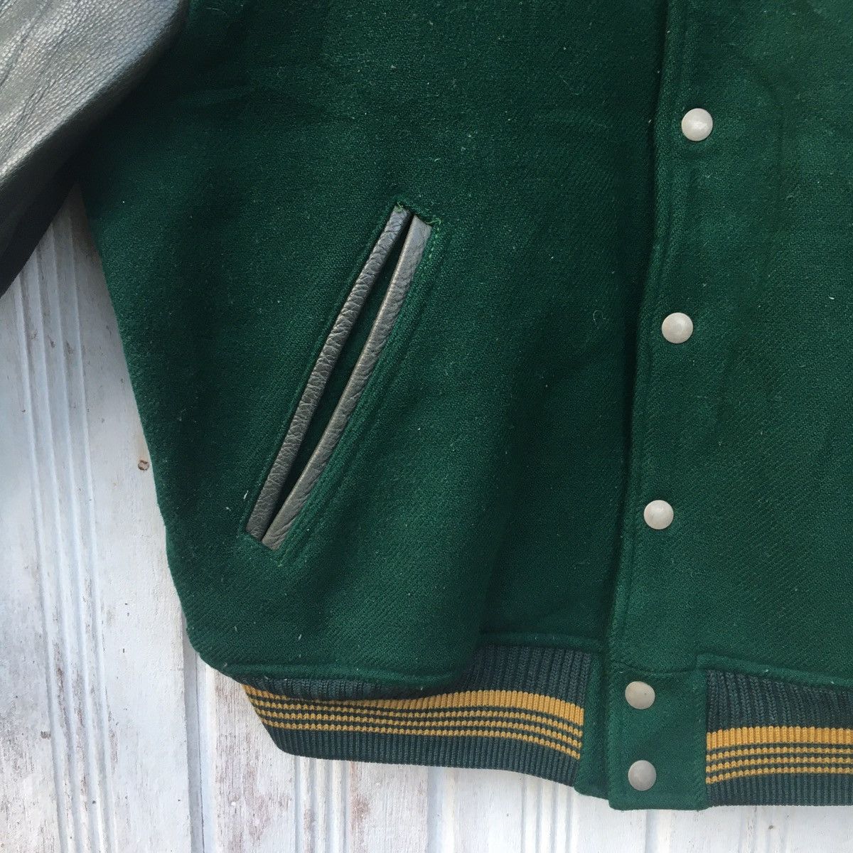 Japanese Brand × Vintage Vintage Conquista De La Moda Mens Bigi Varsity Leather Size US L / EU 52-54 / 3 - 7 Thumbnail