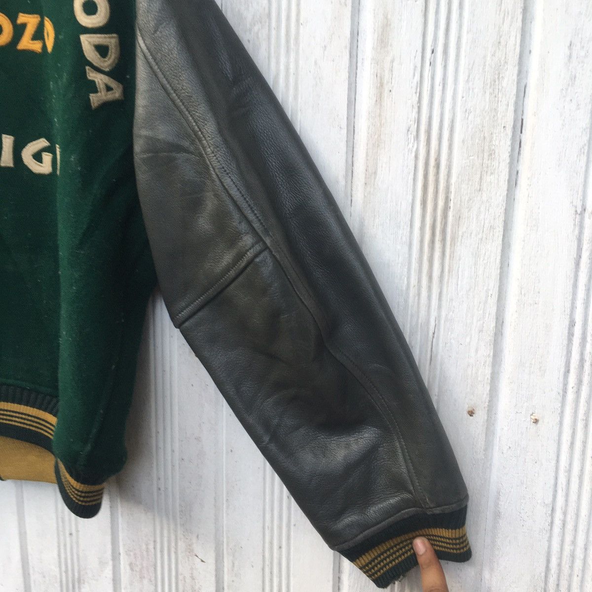 Japanese Brand × Vintage Vintage Conquista De La Moda Mens Bigi Varsity Leather Size US L / EU 52-54 / 3 - 13 Thumbnail