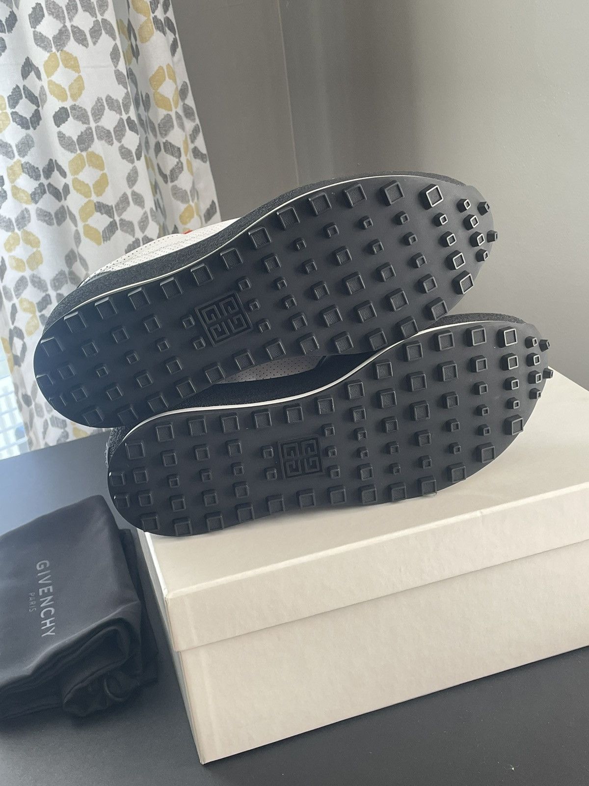 Givenchy Givenchy TR3 Runner Sz 44 New Size US 11 / EU 44 - 7 Thumbnail