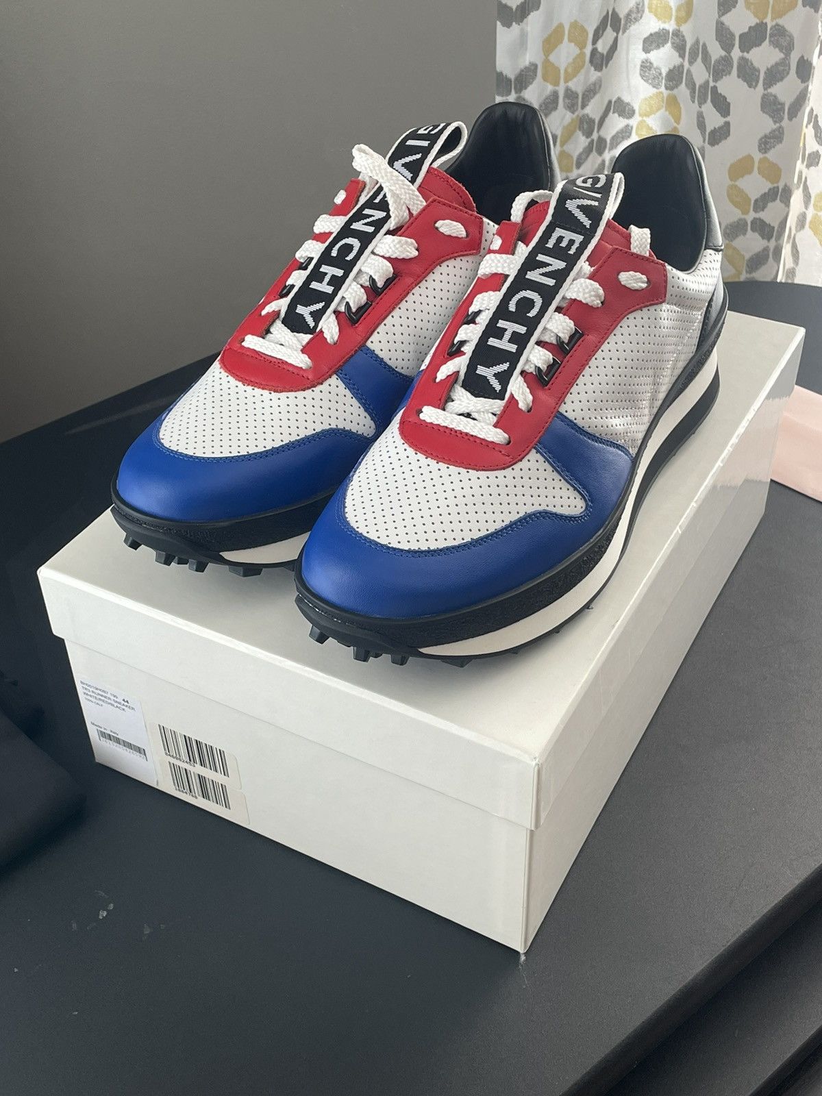 Givenchy Givenchy TR3 Runner Sz 44 New Size US 11 / EU 44 - 1 Thumbnail