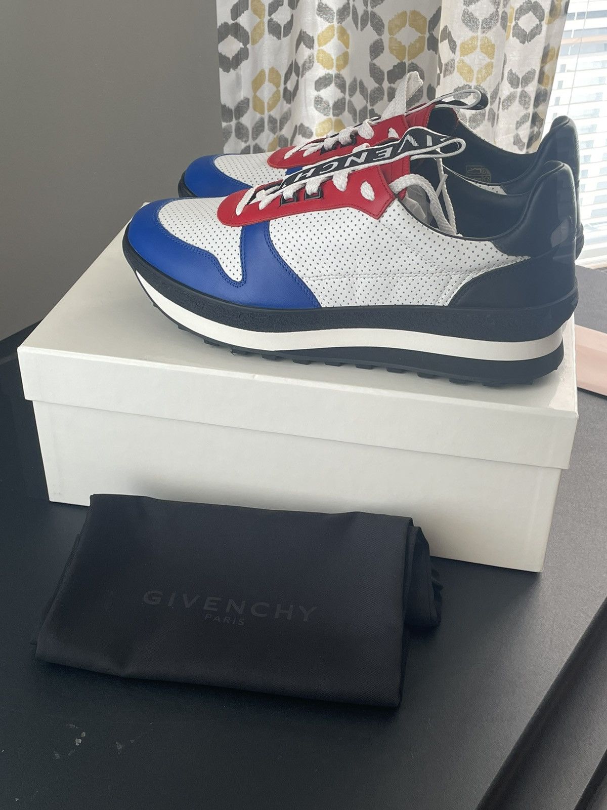 Givenchy Givenchy TR3 Runner Sz 44 New Size US 11 / EU 44 - 2 Thumbnail