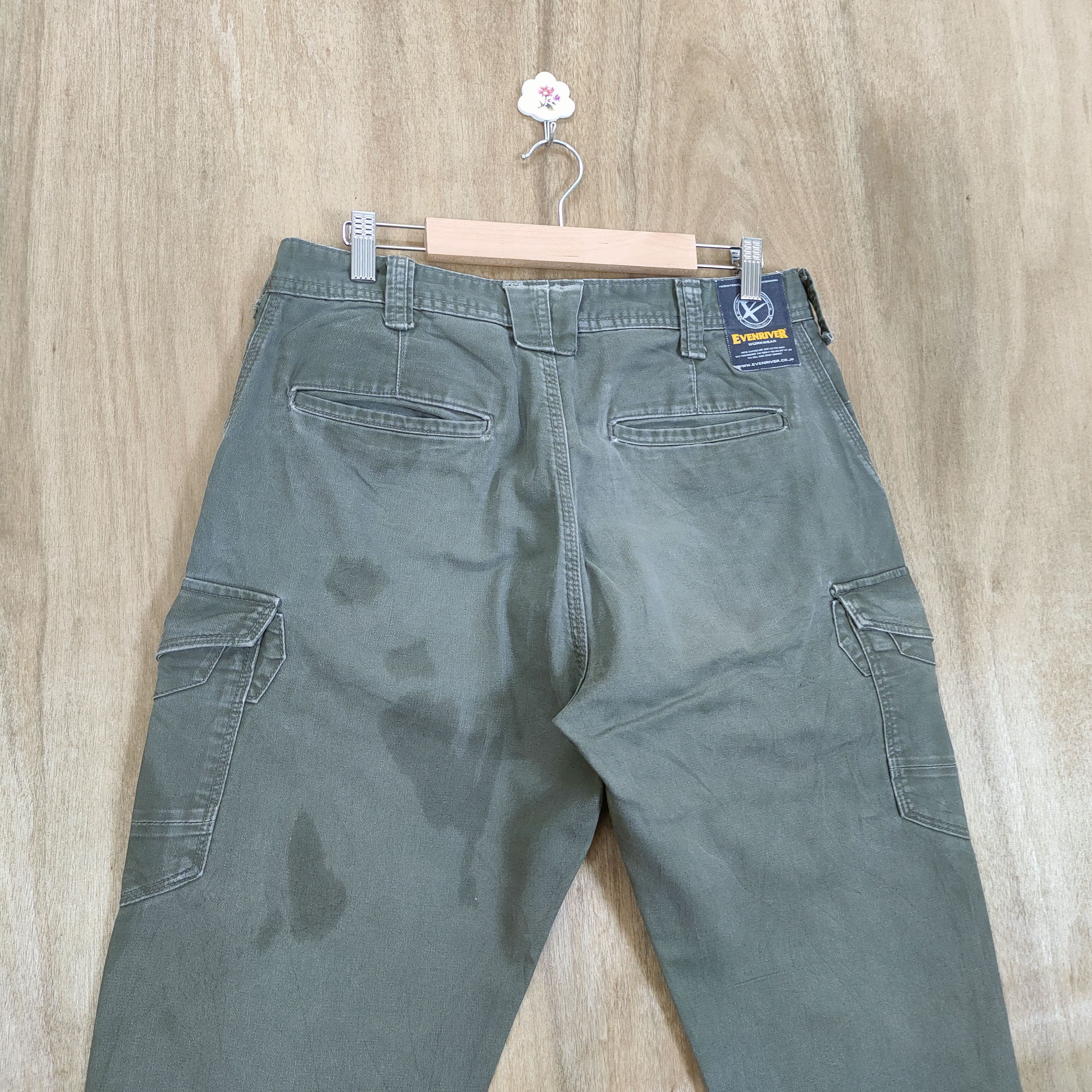 Japanese Brand EVENRIVER FADED DISTRESSED CARGO PANTS Size US 32 / EU 48 - 8 Thumbnail