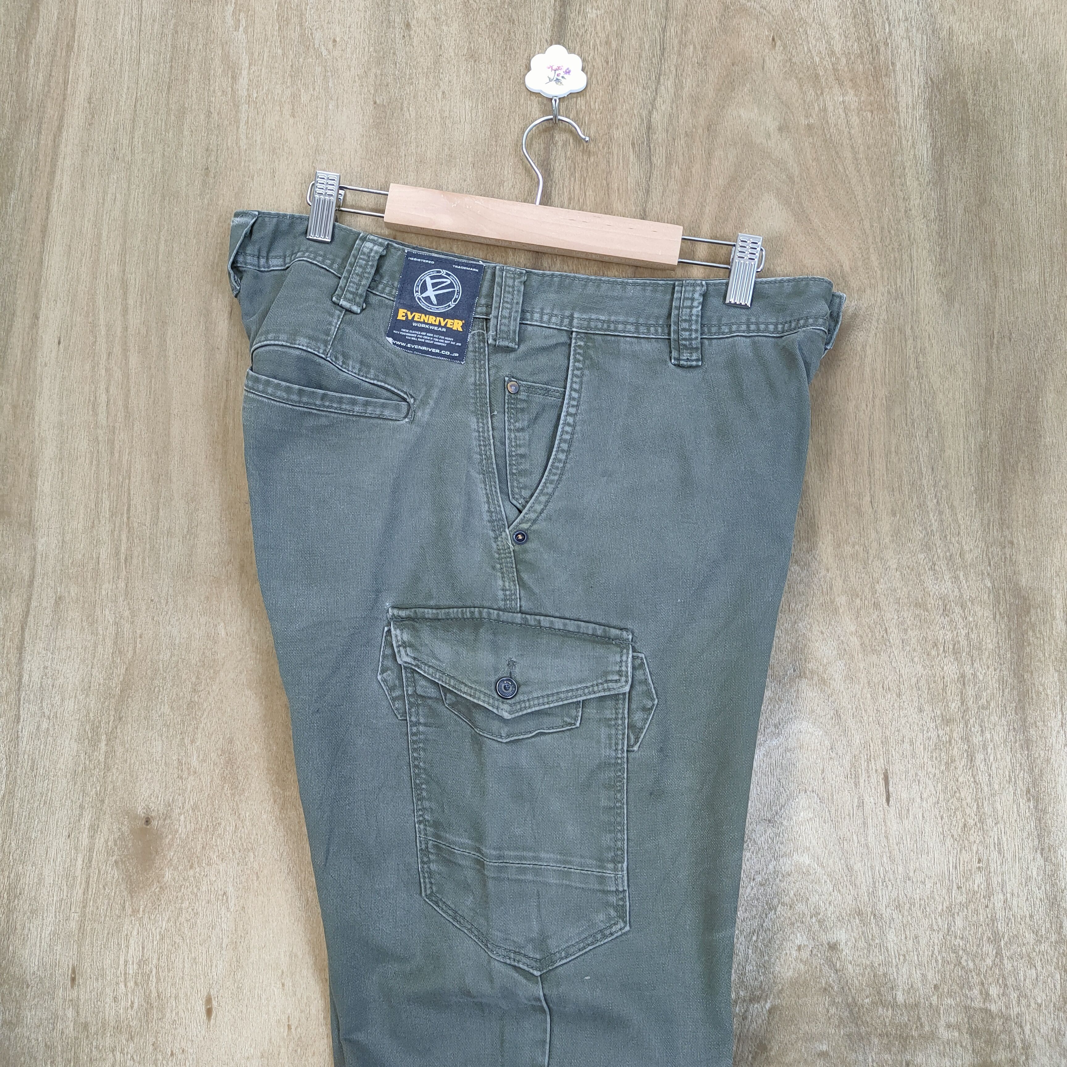 Japanese Brand EVENRIVER FADED DISTRESSED CARGO PANTS Size US 32 / EU 48 - 13 Thumbnail