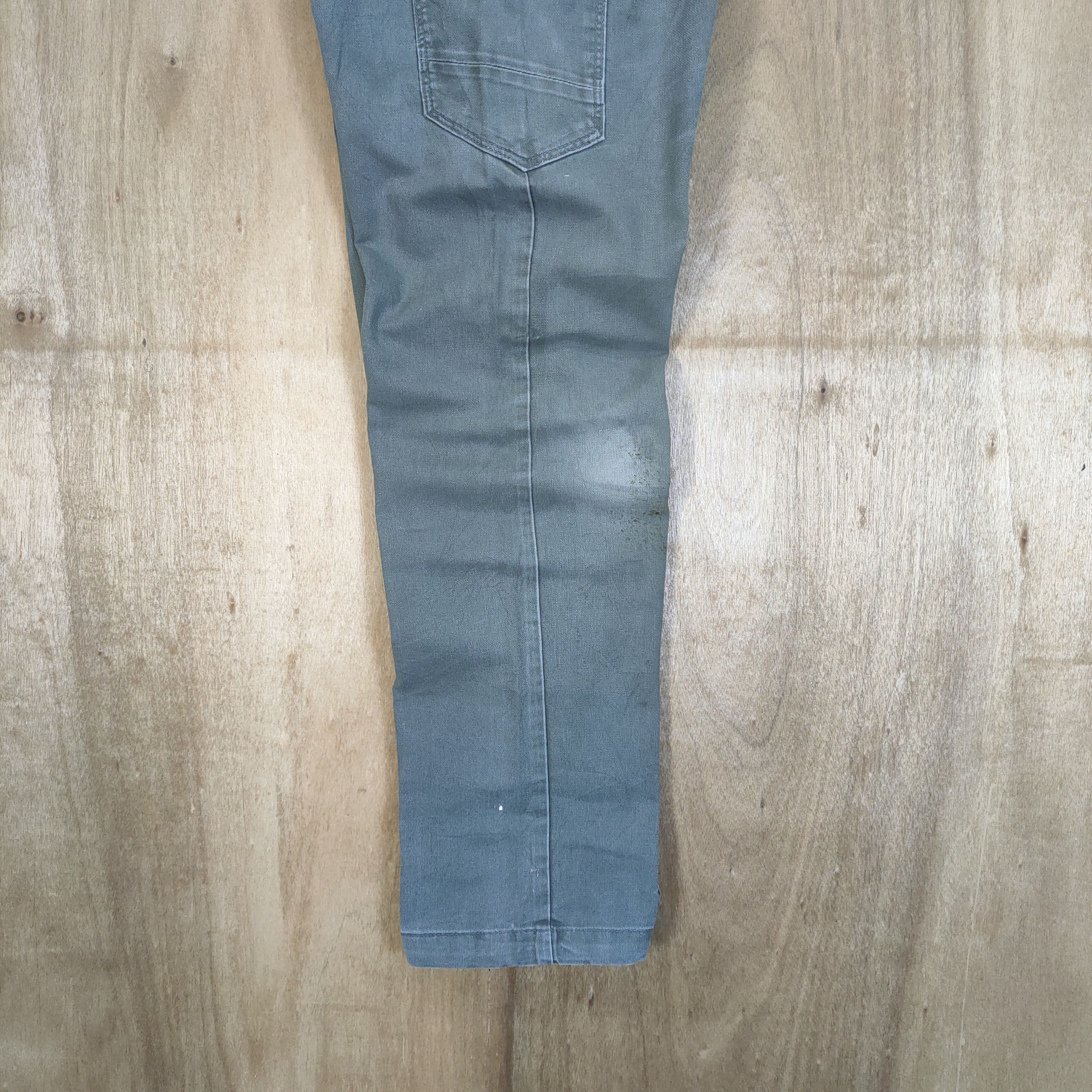 Japanese Brand EVENRIVER FADED DISTRESSED CARGO PANTS Size US 32 / EU 48 - 14 Thumbnail