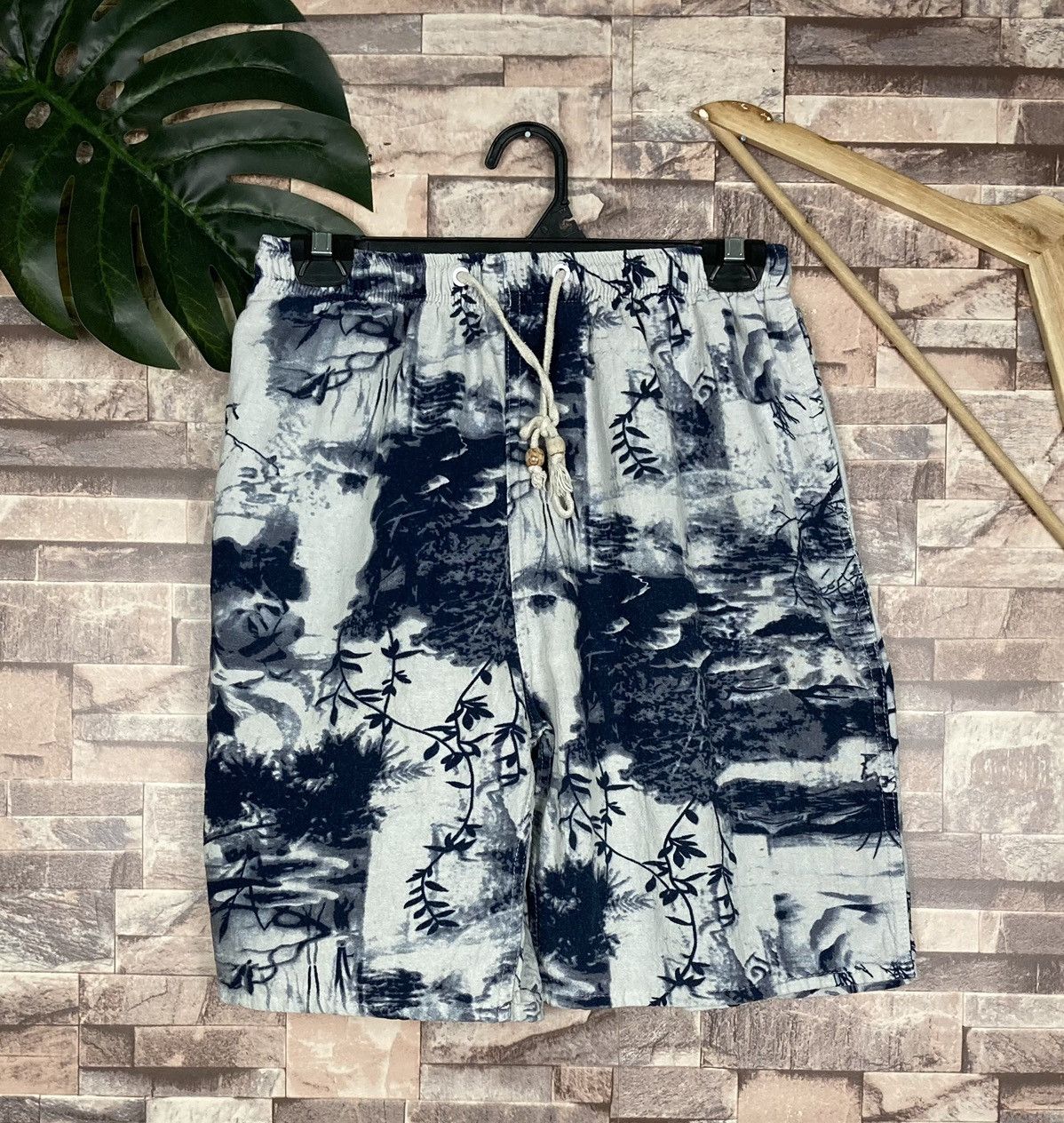 Other Hawaian design short pants Size US 26 / EU 42 - 1 Thumbnail