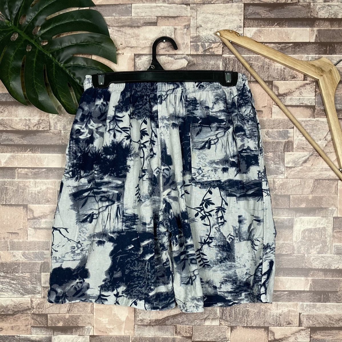 Other Hawaian design short pants Size US 26 / EU 42 - 2 Thumbnail