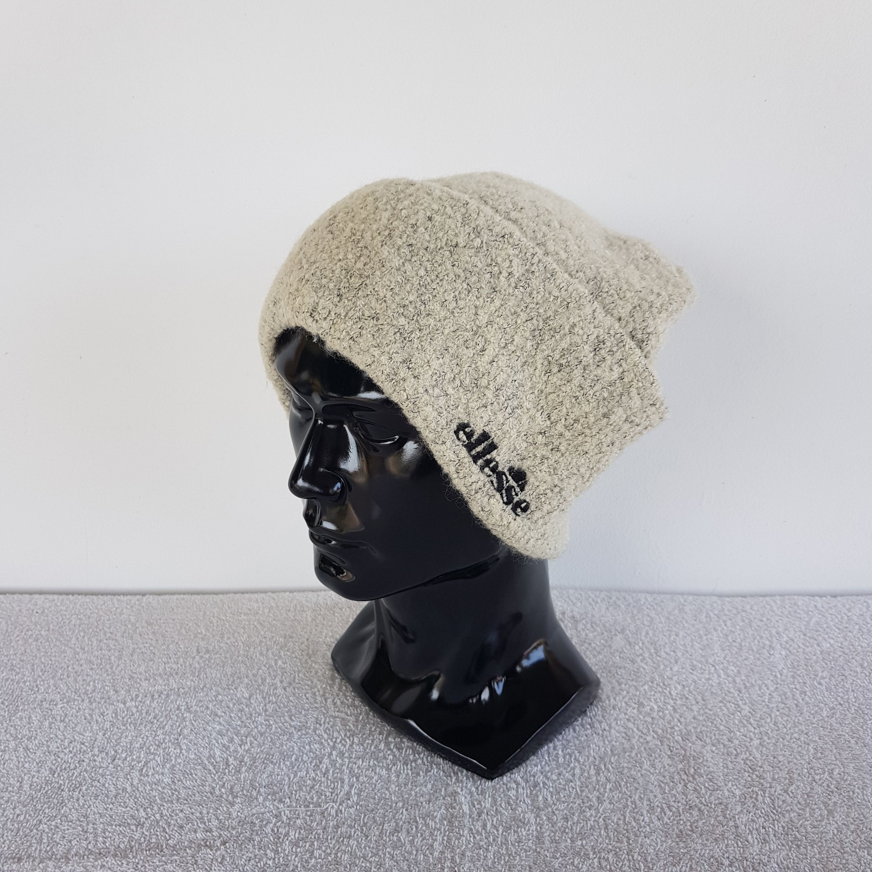 Japanese Brand Beanie Snow Cap Vintage Ellesse Hats - AC10343. Size ONE SIZE - 1 Thumbnail