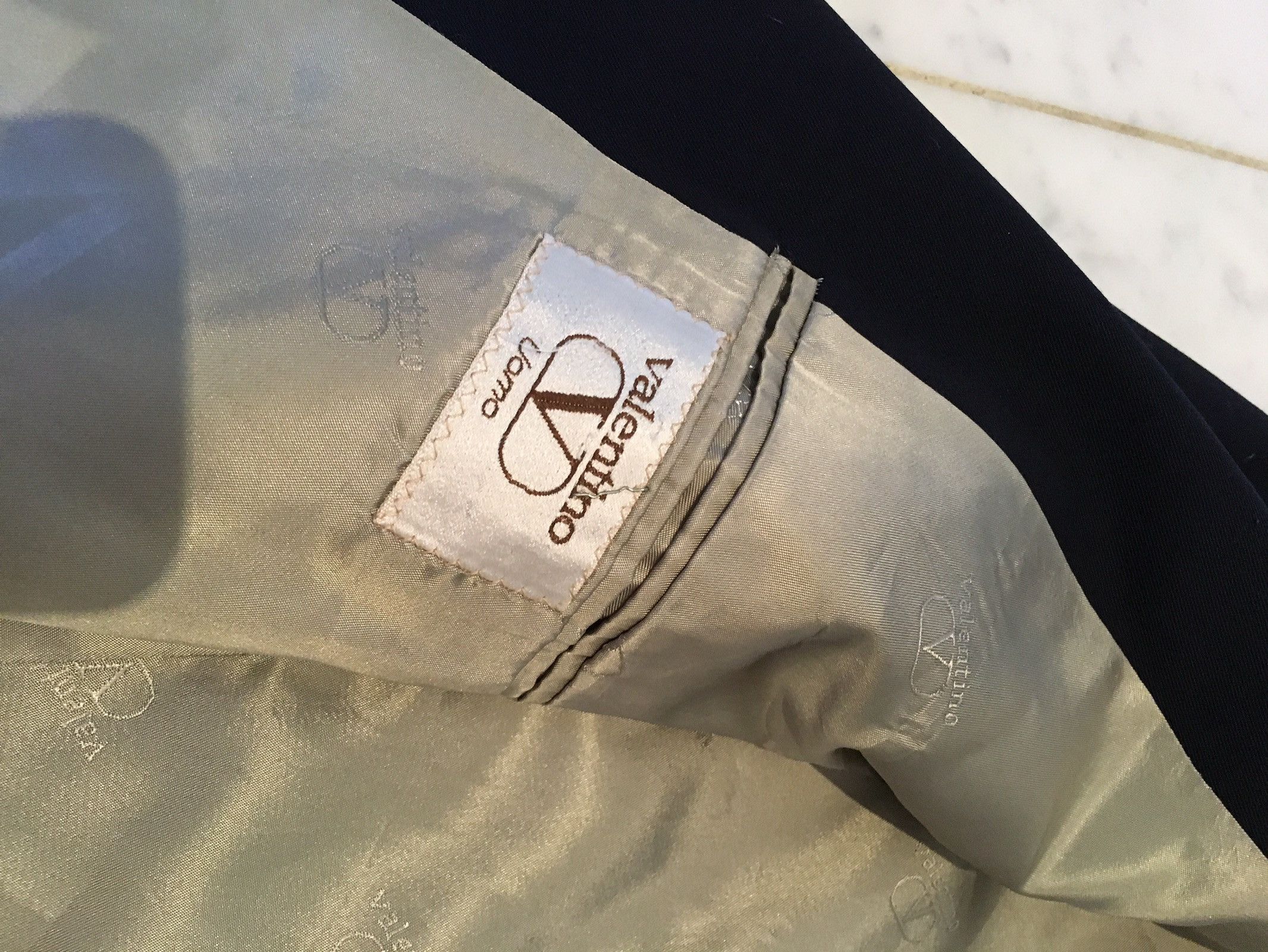 Valentino Valentino Two Button Blazer Size 38R - 2 Thumbnail