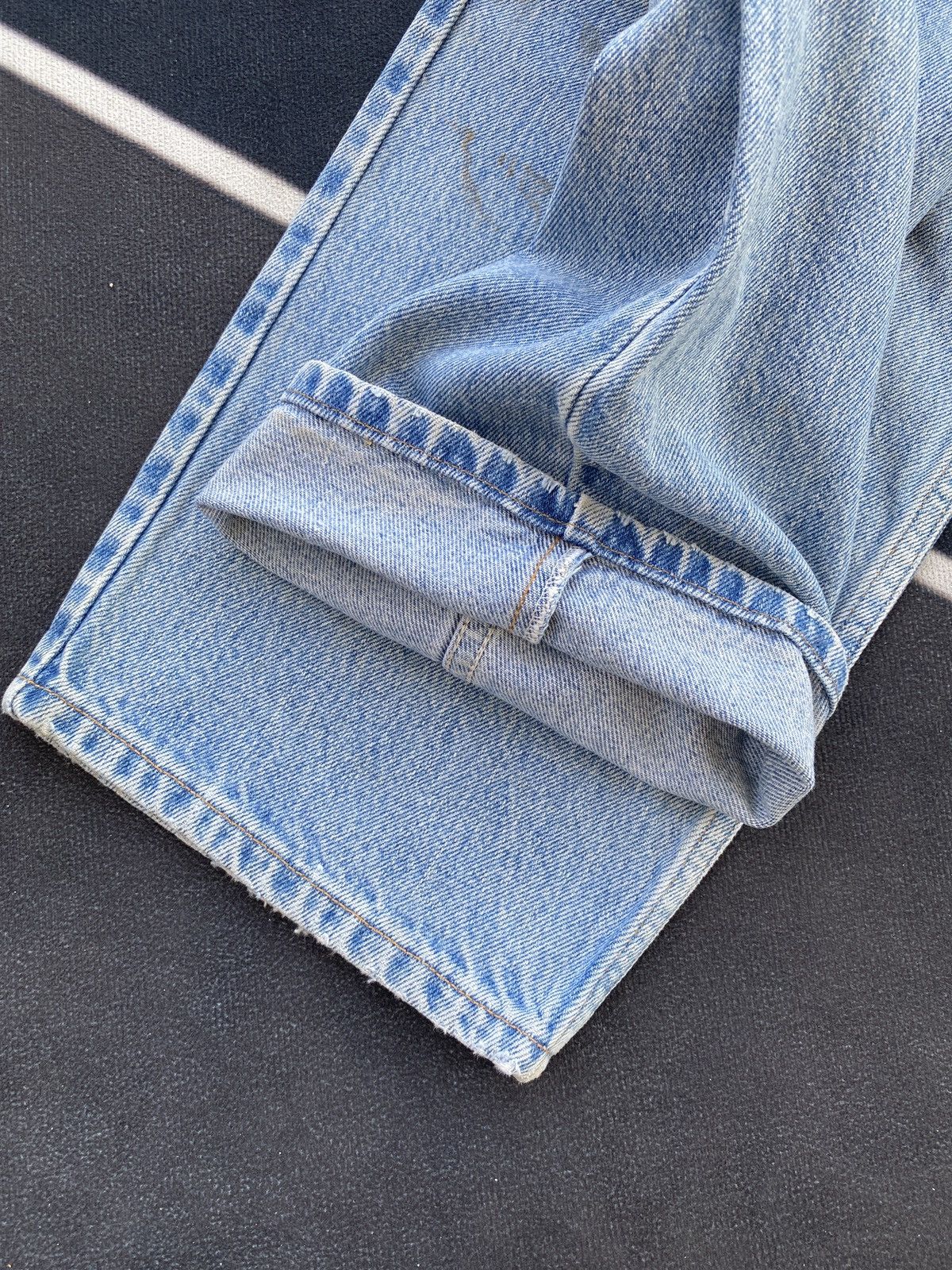 Levi's VINTAGE LEVIS 550 BLUE WASH JEANS -J451 Size US 39 - 9 Thumbnail