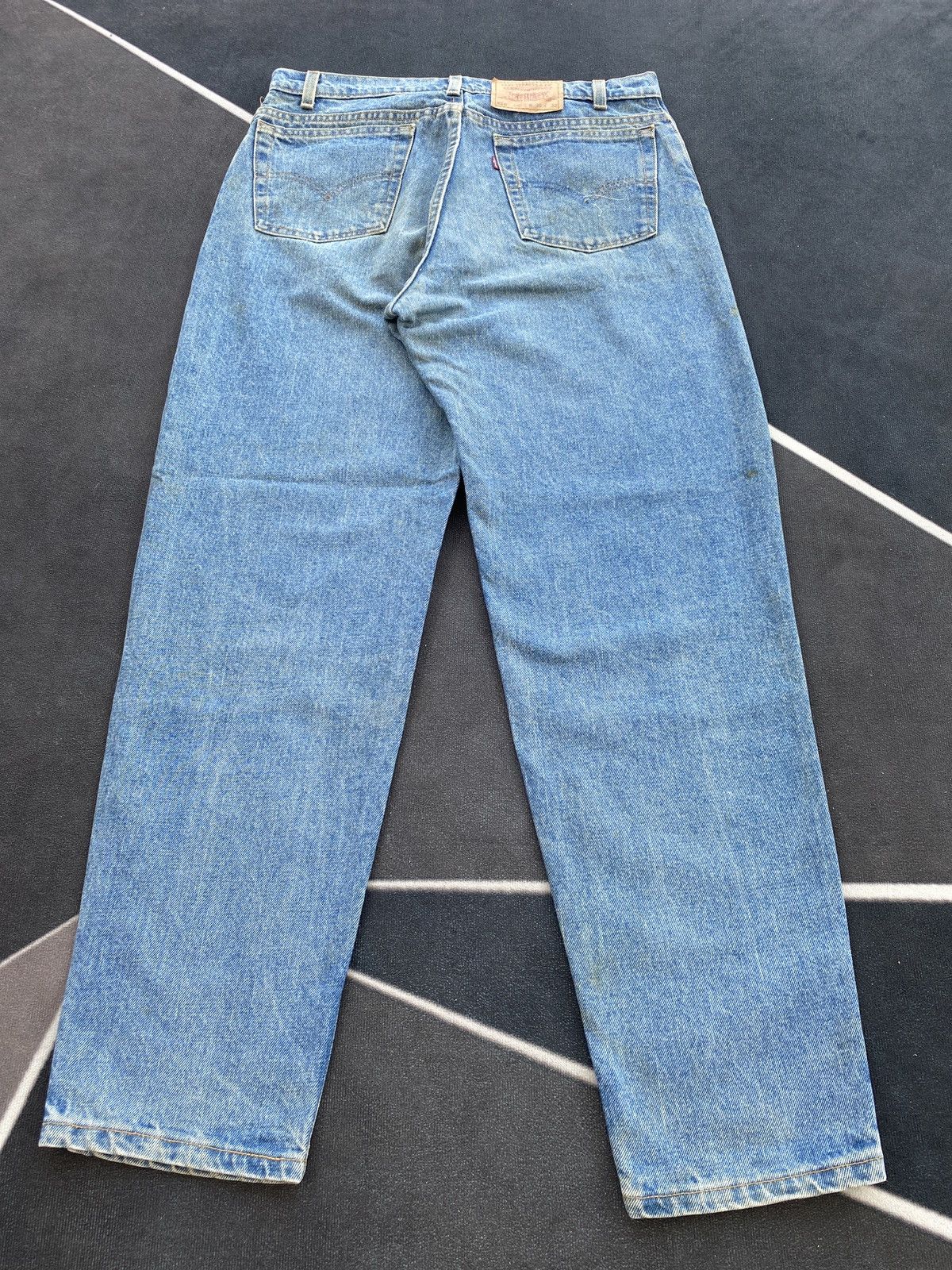Levi's VINTAGE LEVIS 550 RELAXED FIT TAPERED LEG JEANS-J452 Size US 36 / EU 52 - 4 Thumbnail