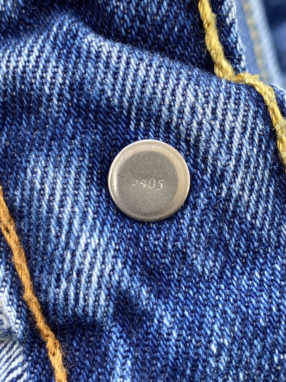 Levi's VINTAGE LEVIS 550 BLUE JEANS -J455 Size US 33 - 6 Thumbnail