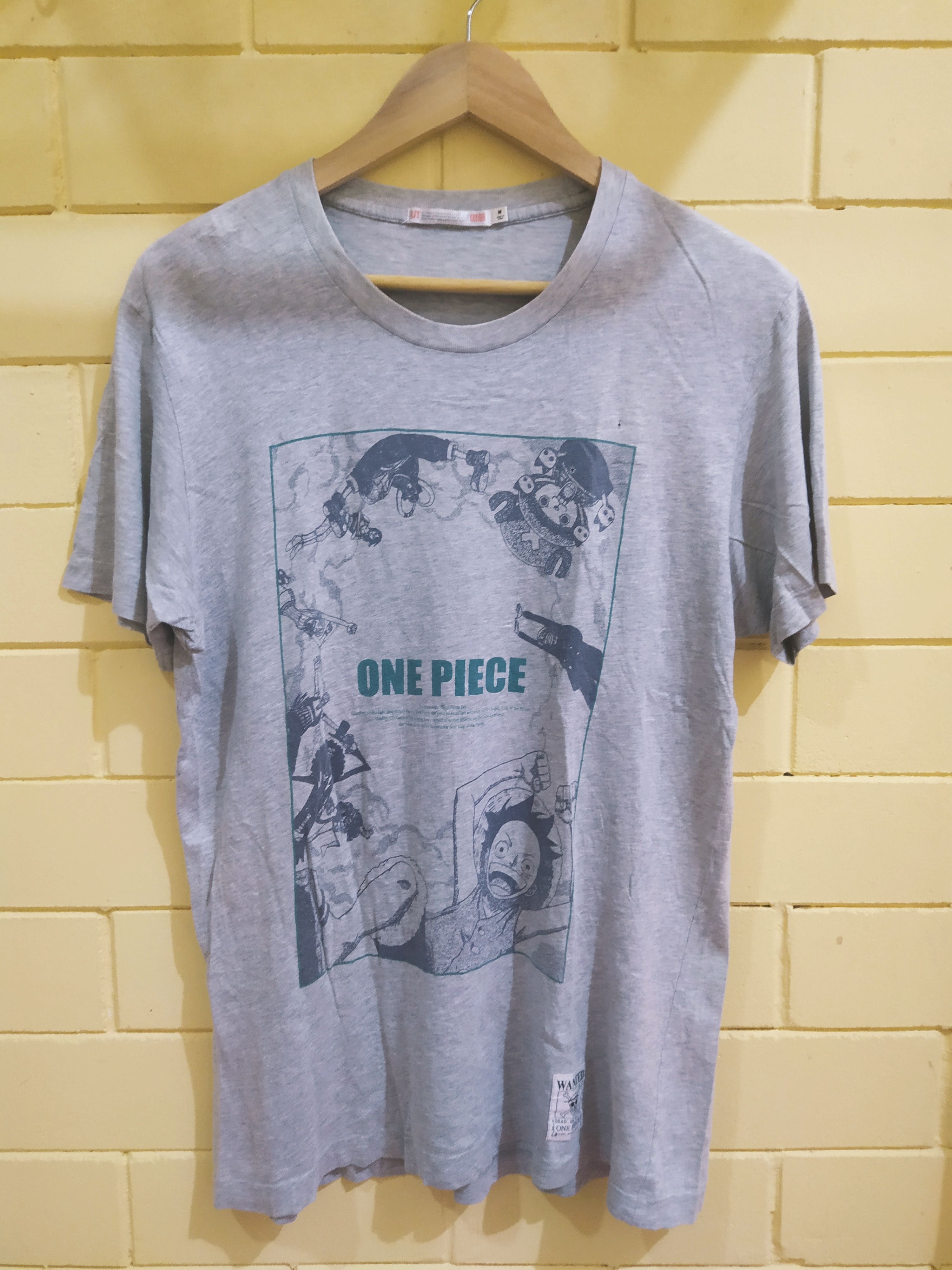 Anime One Piece x Uniqlo vintage Tshirt Rare Graphics Size US M / EU 48-50 / 2 - 1 Thumbnail