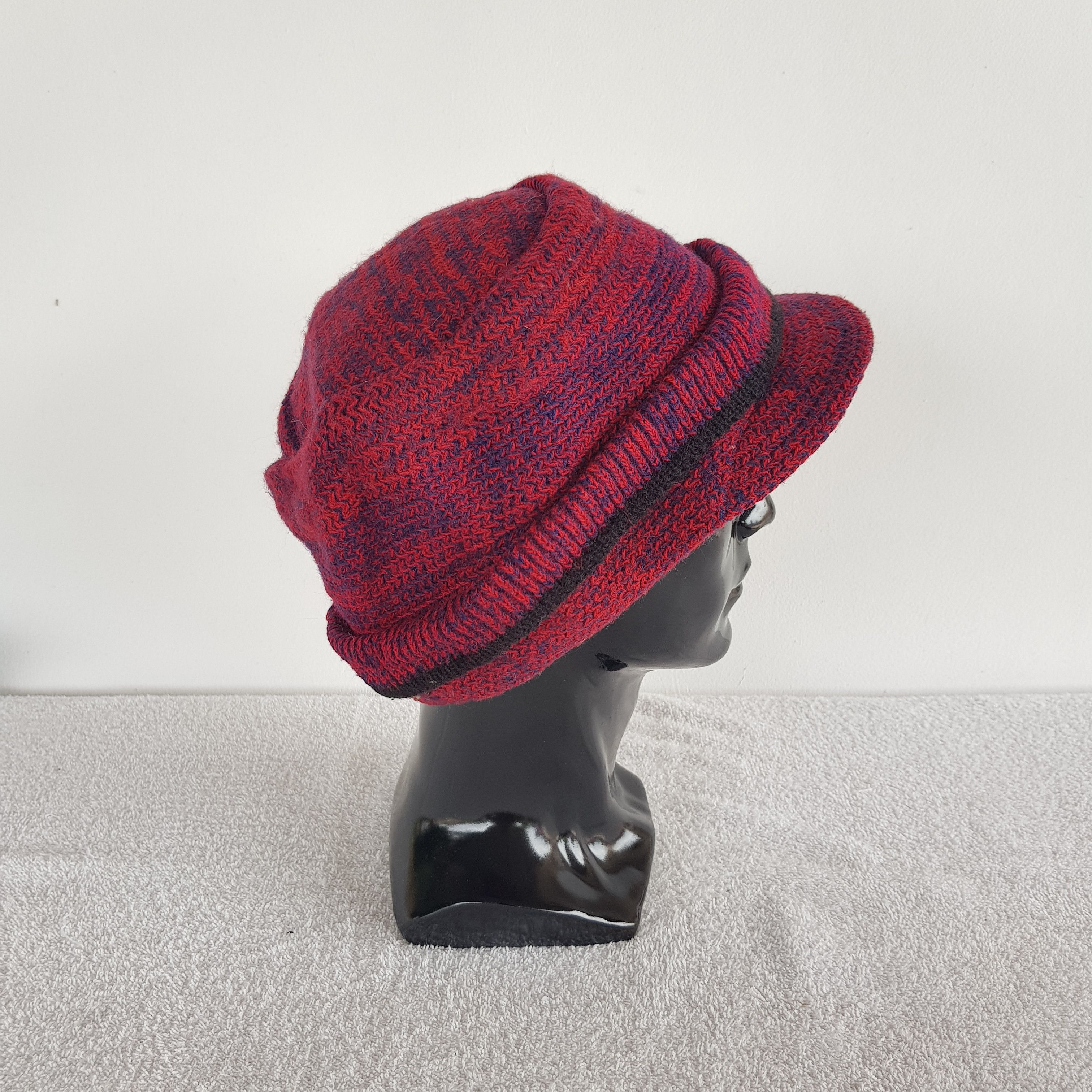 Japanese Brand × Vintage Unknown Burgundy Beanie Snow Cap Japanese Brand Hats Size ONE SIZE - 4 Thumbnail