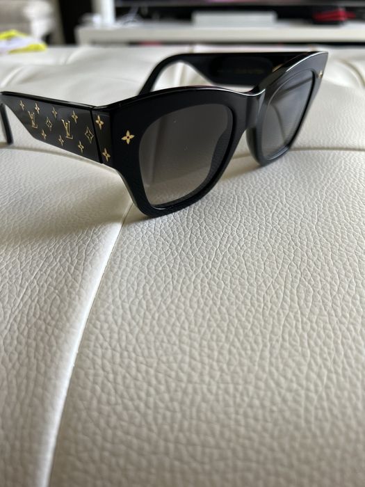 Louis Vuitton LOUIS VUITTON RENDEZVOUS SQUARE SUNGLASSES Grailed
