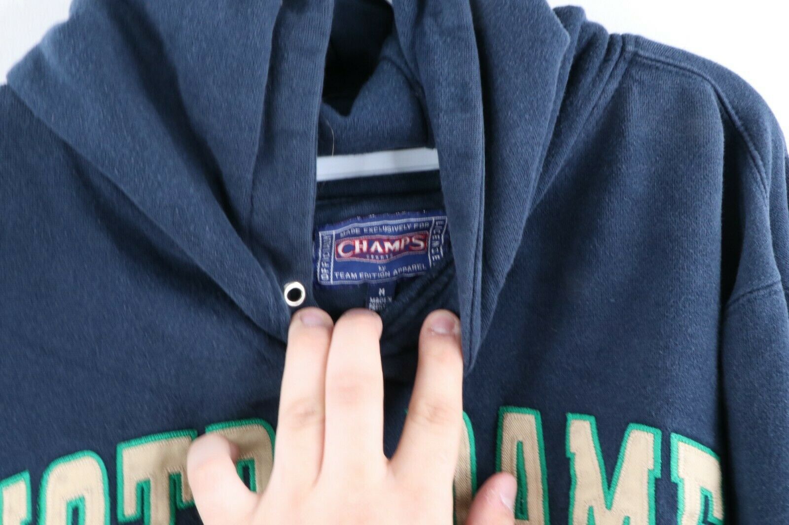 Vintage Vintage University of Notre Dame Faded Hoodie Sweatshirt Size US M / EU 48-50 / 2 - 5 Thumbnail