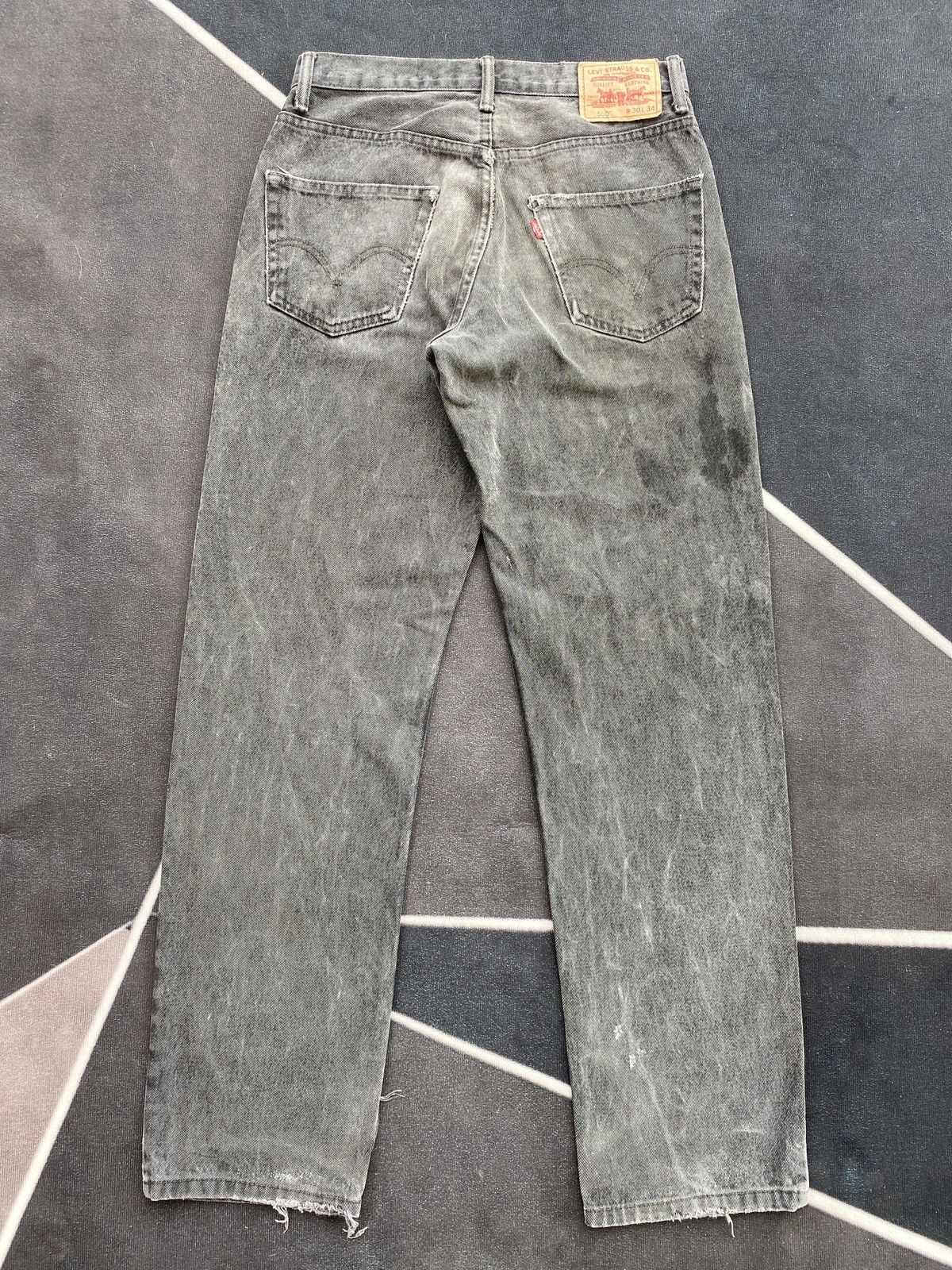 Levi's VINTAGE LEVIS 550 DISTRESSED FADED BLACK JEANS-J457 Size US 31 - 3 Thumbnail