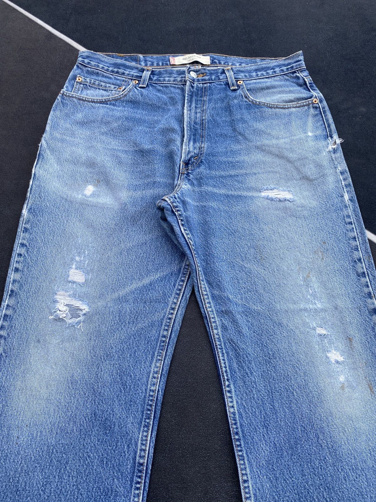 Levi's VINTAGE LEVIS 550 DISTRESSED BLUE STONE WASH JEANS-J458 Size US 37 - 5 Thumbnail