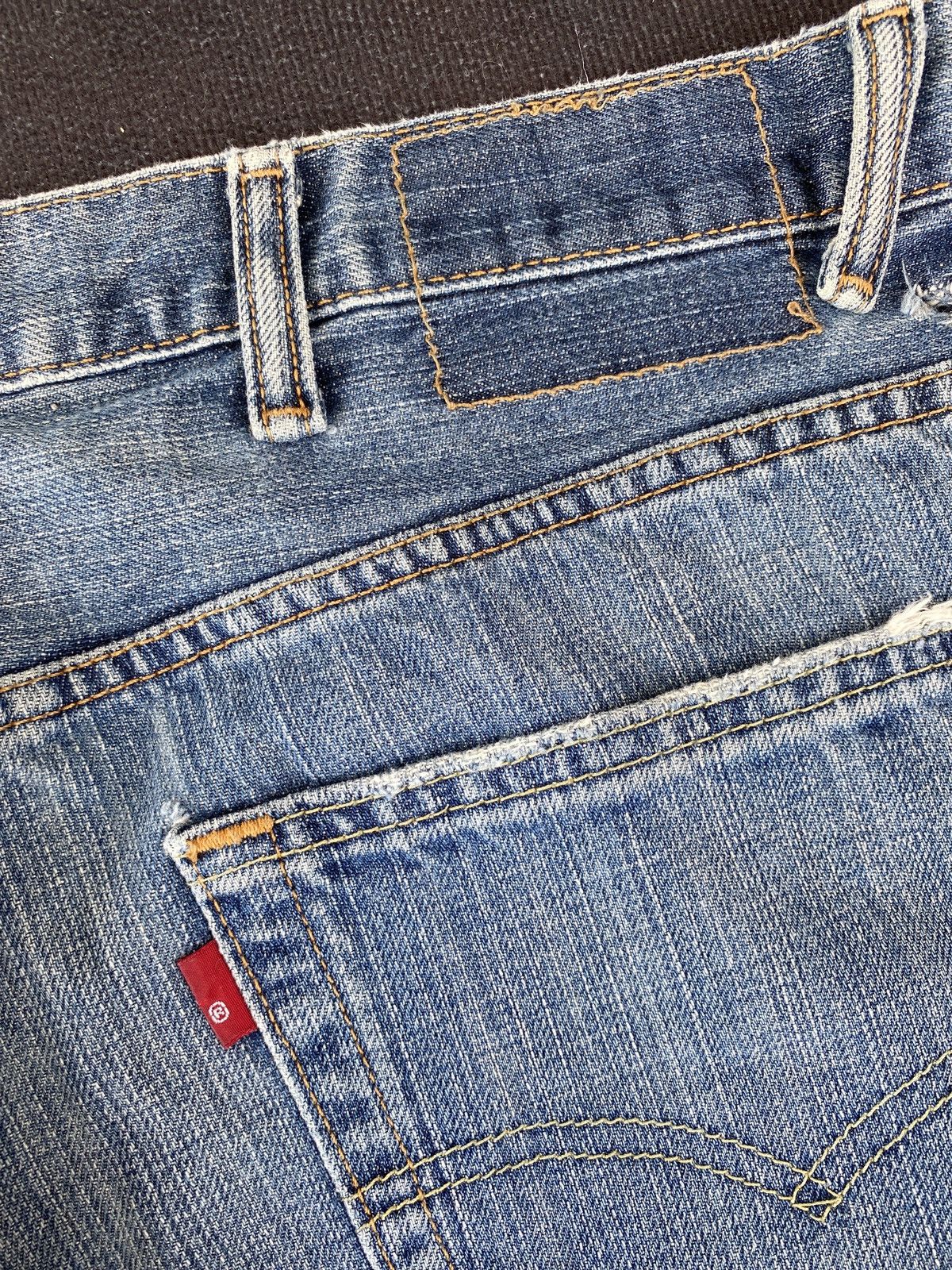 Levi's VINTAGE LEVIS 550 SINGLE ‘R’ JEANS-J461 Size US 39 - 11 Thumbnail