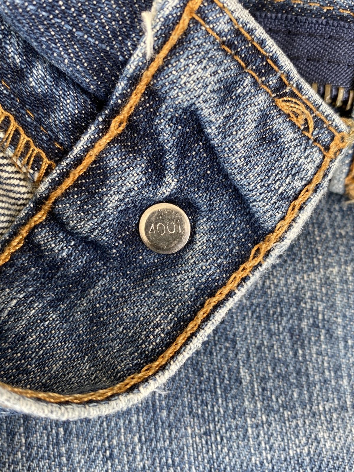 Levi's VINTAGE LEVIS 550 SINGLE ‘R’ JEANS-J461 Size US 39 - 6 Thumbnail