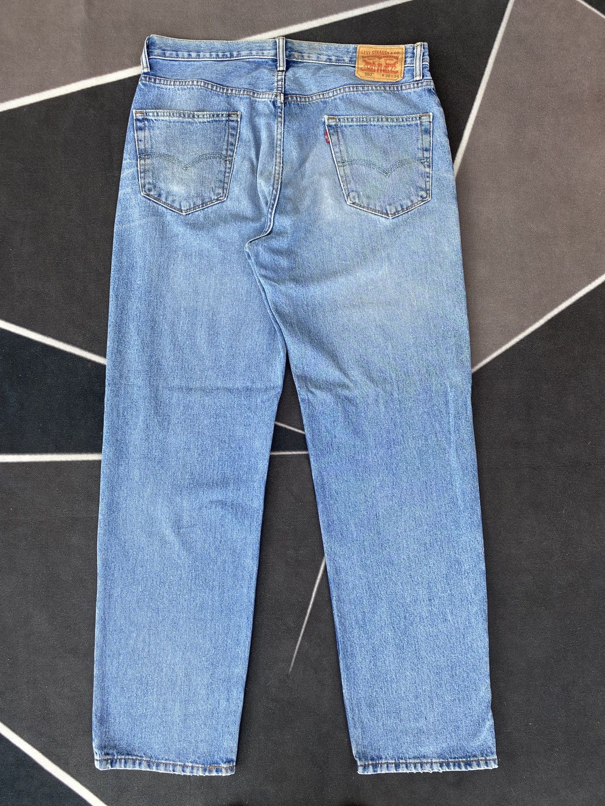 Levi's VINTAGE LEVIS 550 BLUE JEANS-J464 Size US 37 - 3 Thumbnail