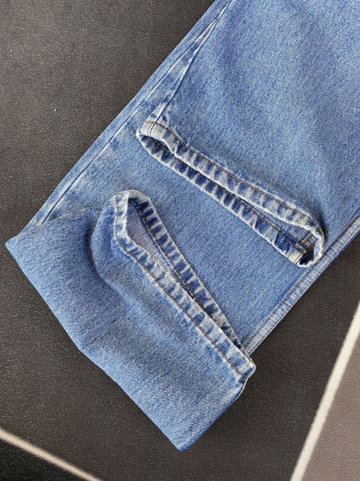 Levi's VINTAGE LEVIS 550 BLUE JEANS-J464 Size US 37 - 9 Thumbnail