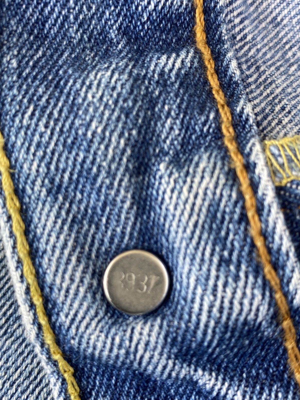 Levi's VINTAGE LEVIS 550 BLUE JEANS-J464 Size US 37 - 6 Thumbnail