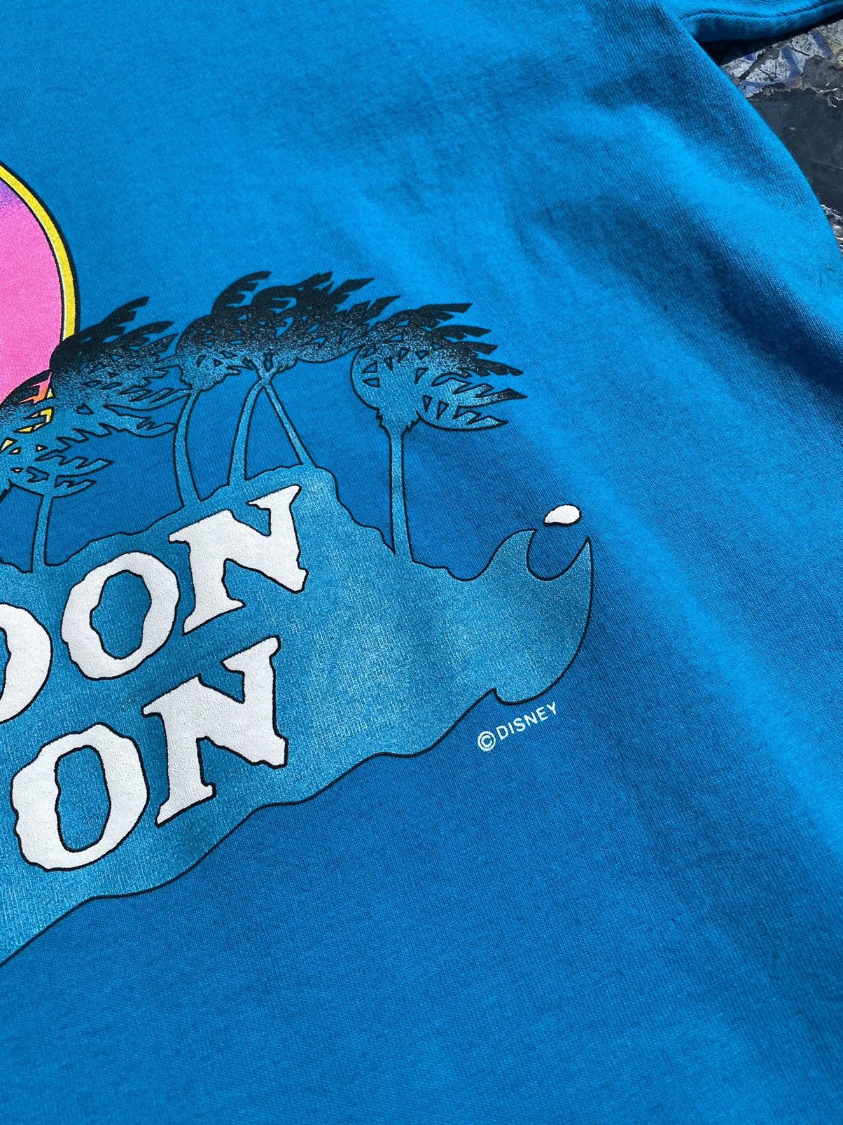 Band Tees × Disney × Vintage Vintage 90s 🌊 Typhoon Lagoon Disneyland Movie T Shirt Size US L / EU 52-54 / 3 - 3 Thumbnail