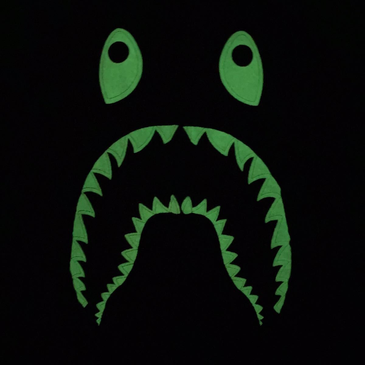 Bape 💫Glow in the dark💫 🔥XL🔥 Shark full zip hoodie Red BAPE Size US XL / EU 56 / 4 - 4 Thumbnail