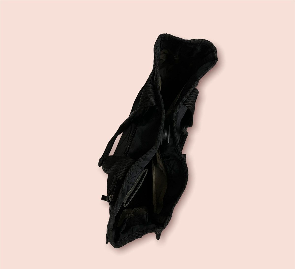 Japanese Brand × Jun Takahashi × Uniqlo VINTAGE UNIQLO UTILITY POLYESTER TOTE 2 WAY Size ONE SIZE - 9 Thumbnail